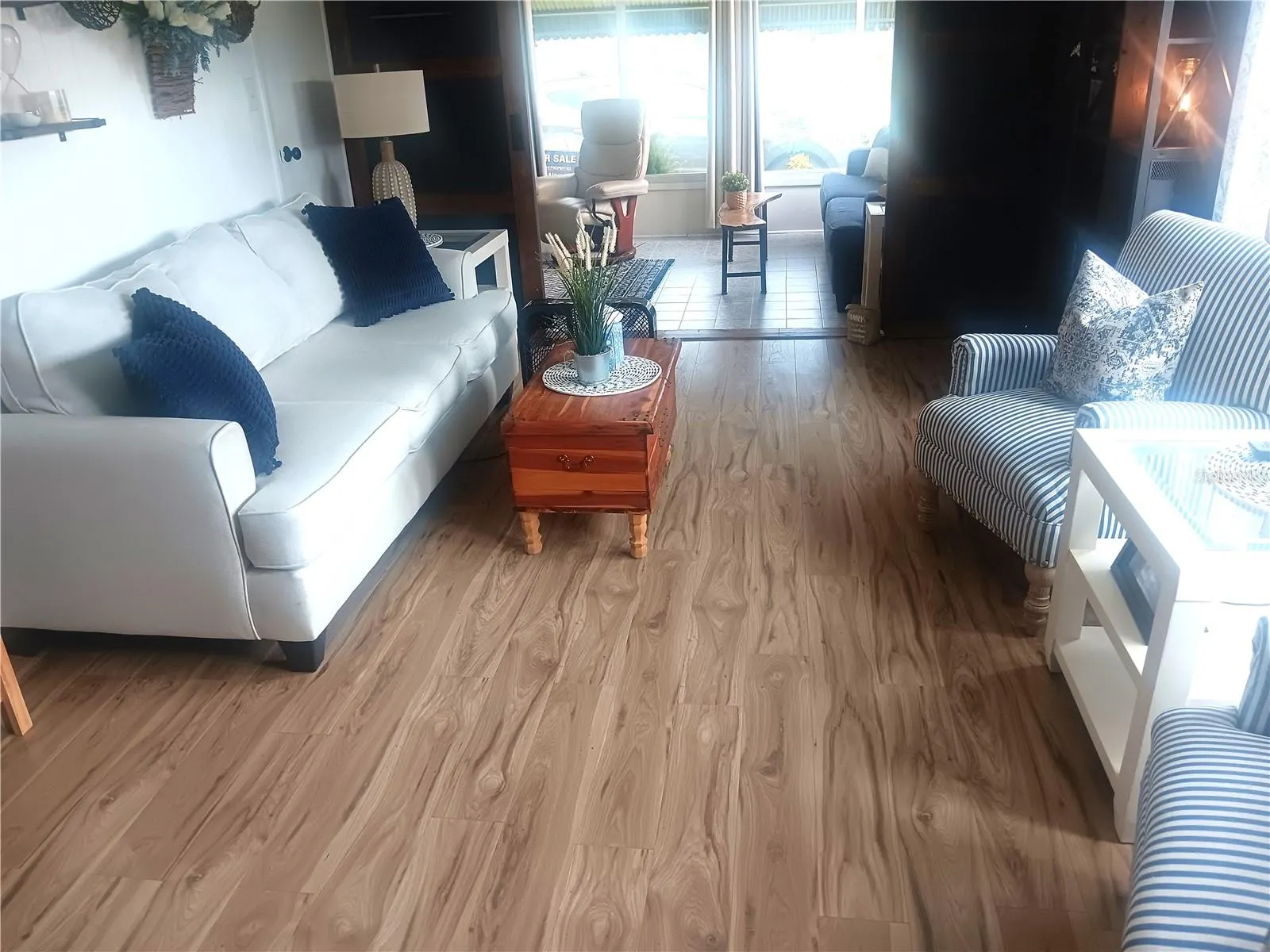 238 PALM AIR DR