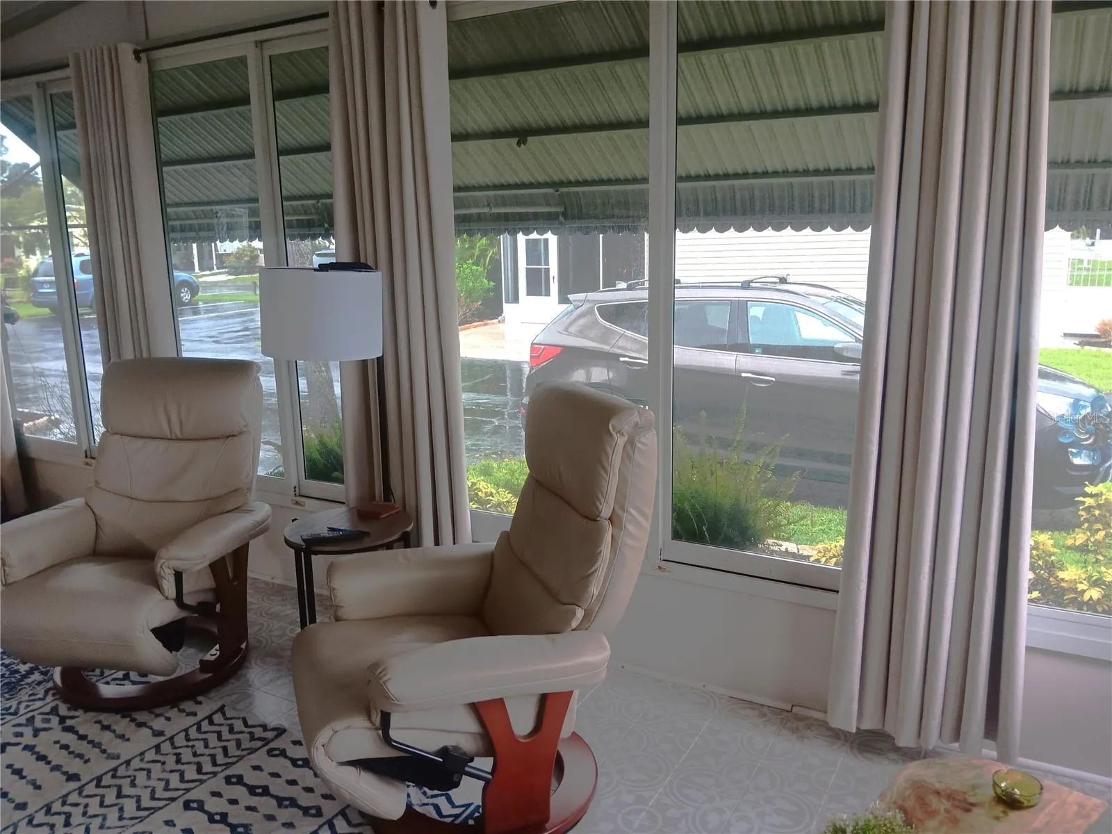 238 PALM AIR DR