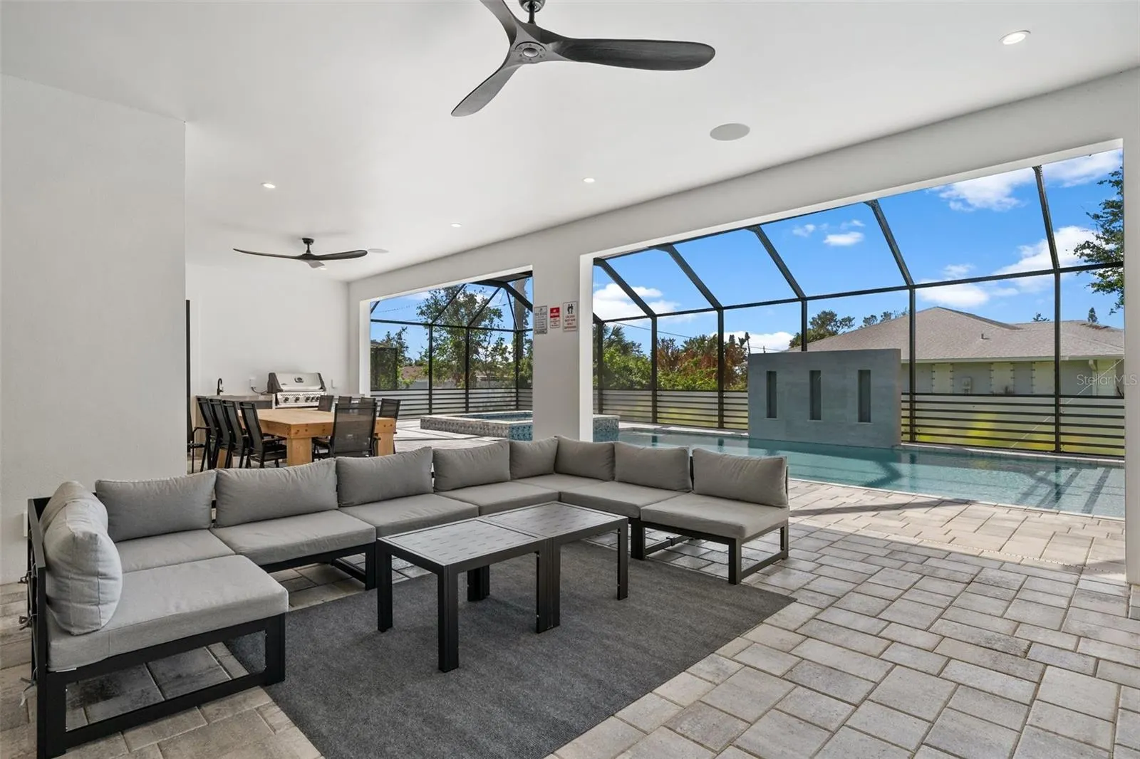 507 ACACIA LN