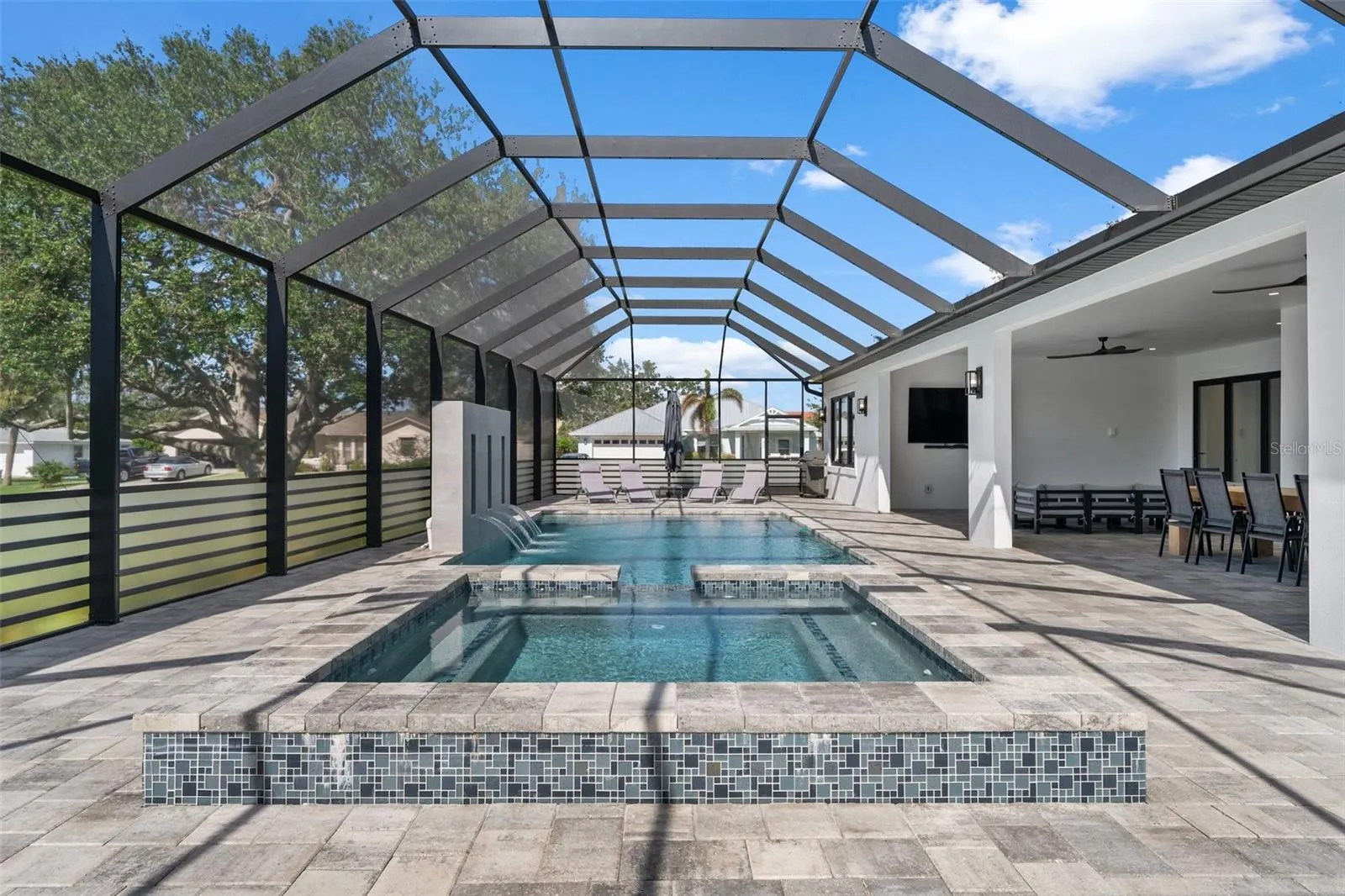 507 ACACIA LN