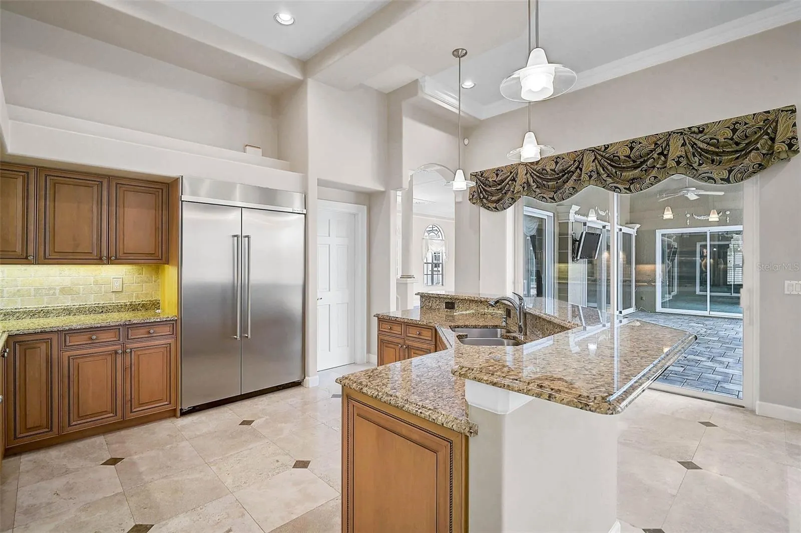 852 MACEWEN DR