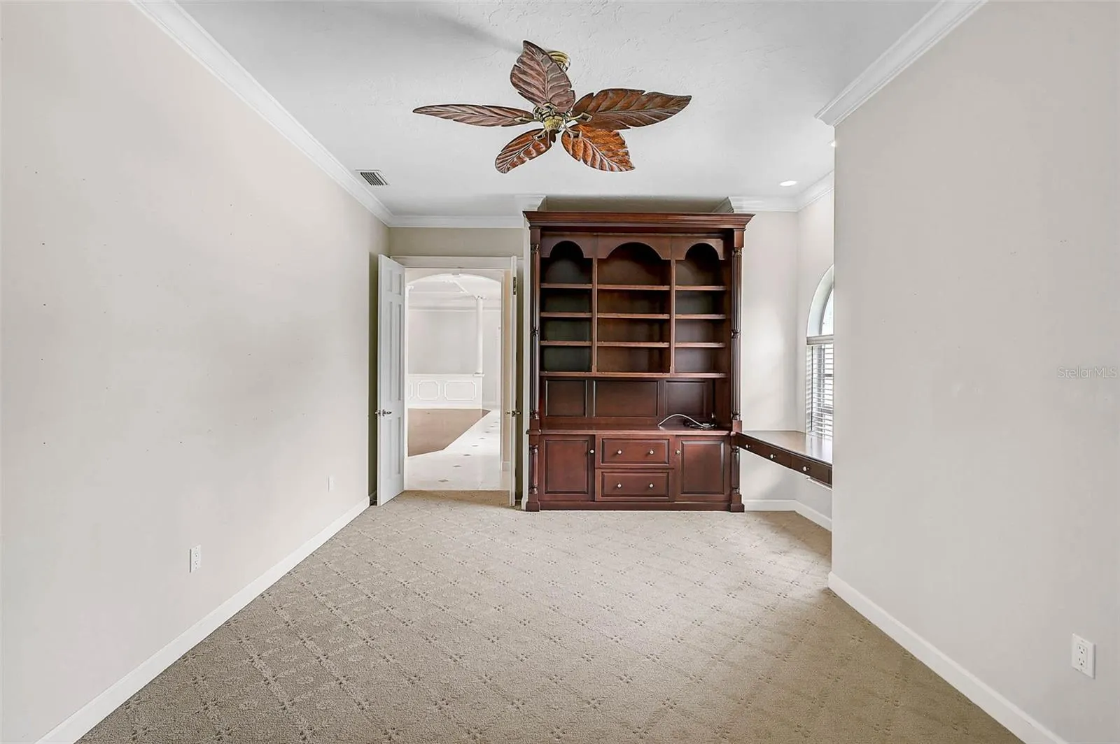 852 MACEWEN DR