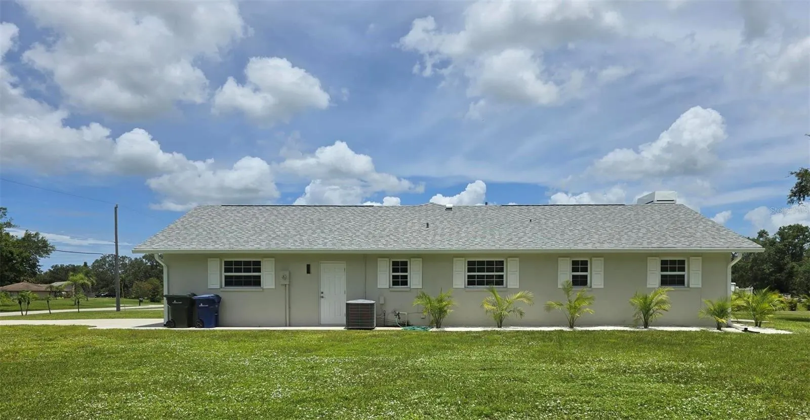2713 HERMITAGE BLVD