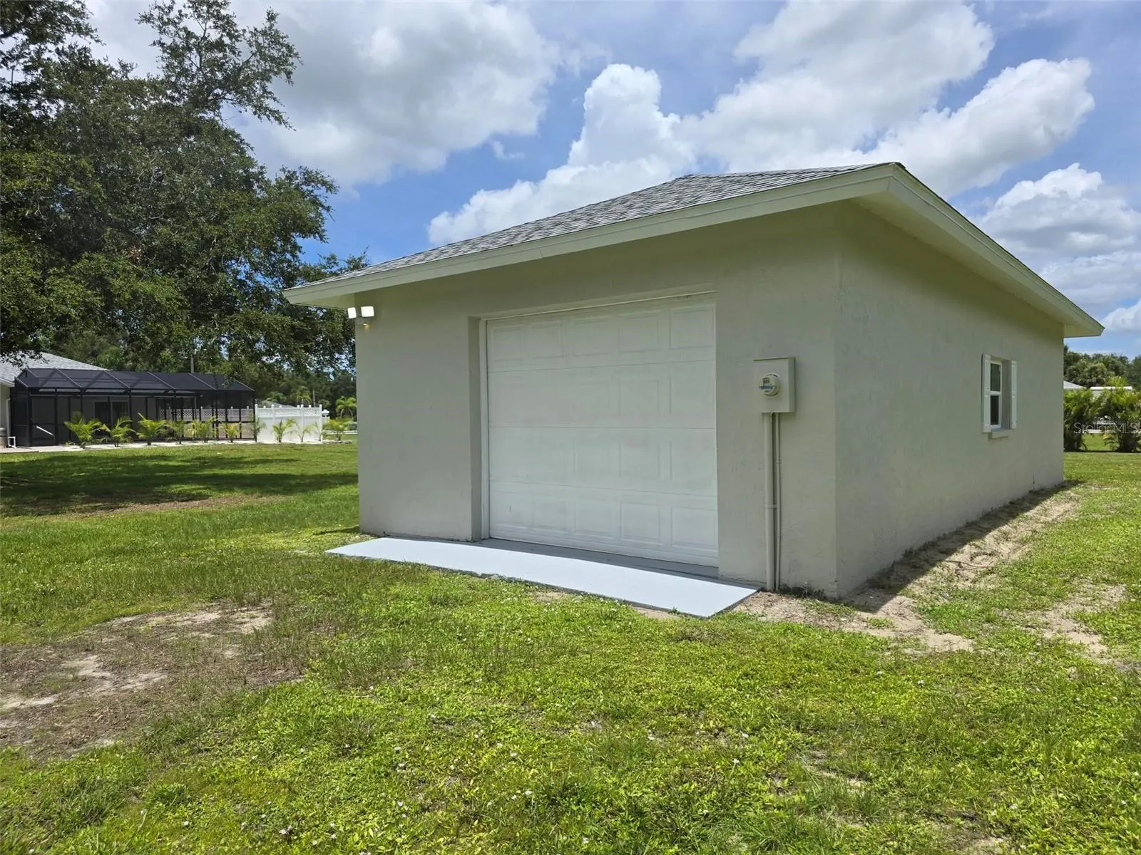 2713 HERMITAGE BLVD
