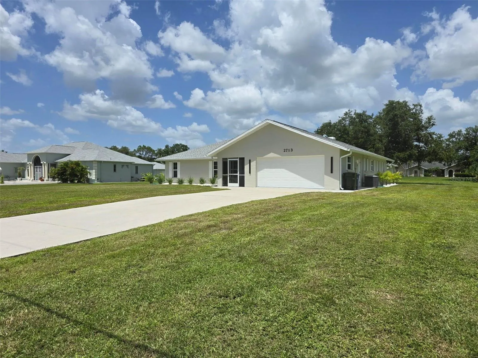 2713 HERMITAGE BLVD