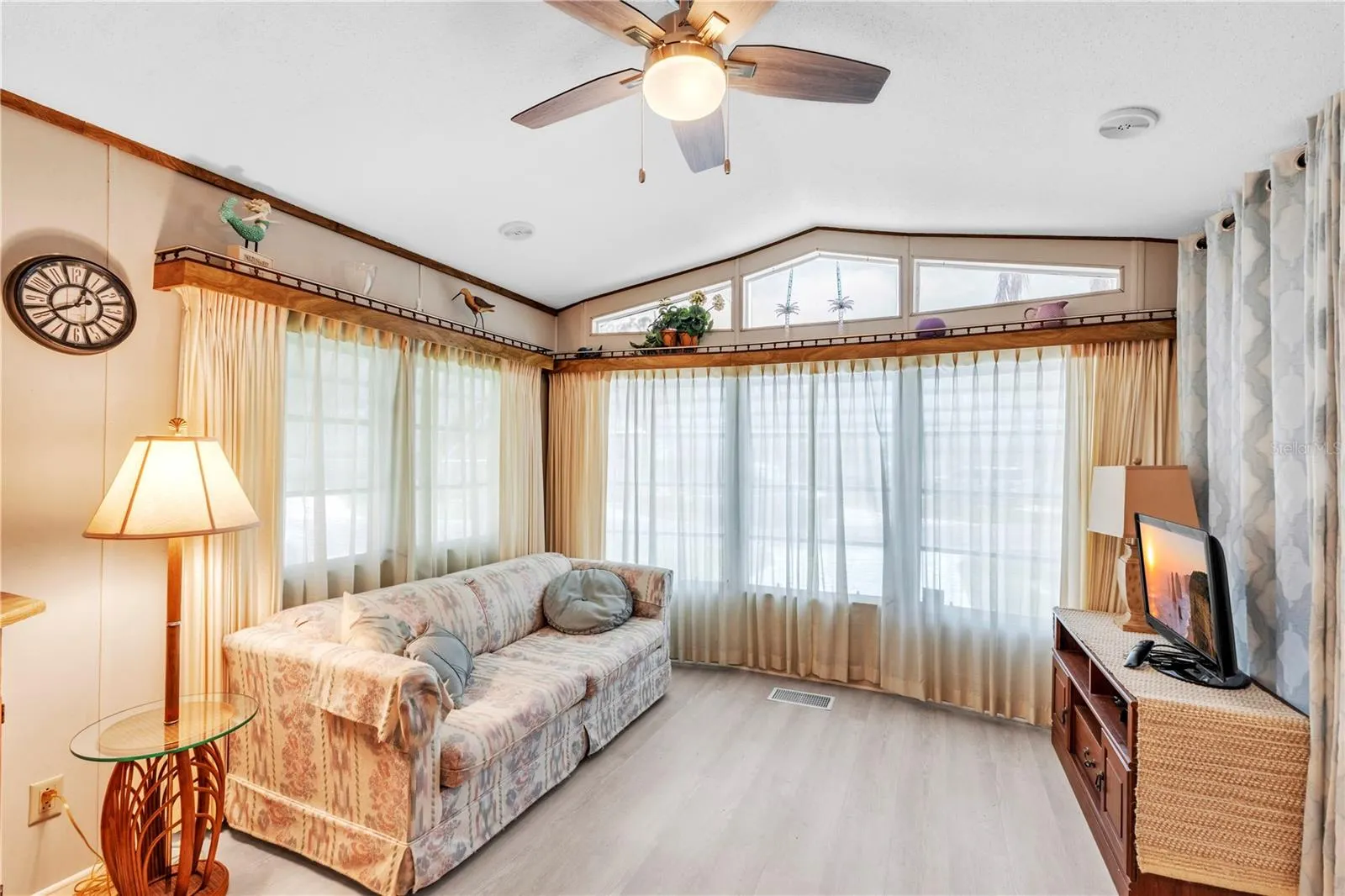 129 BROOKSHIRE DR