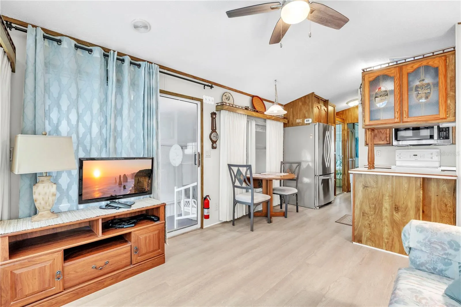 129 BROOKSHIRE DR