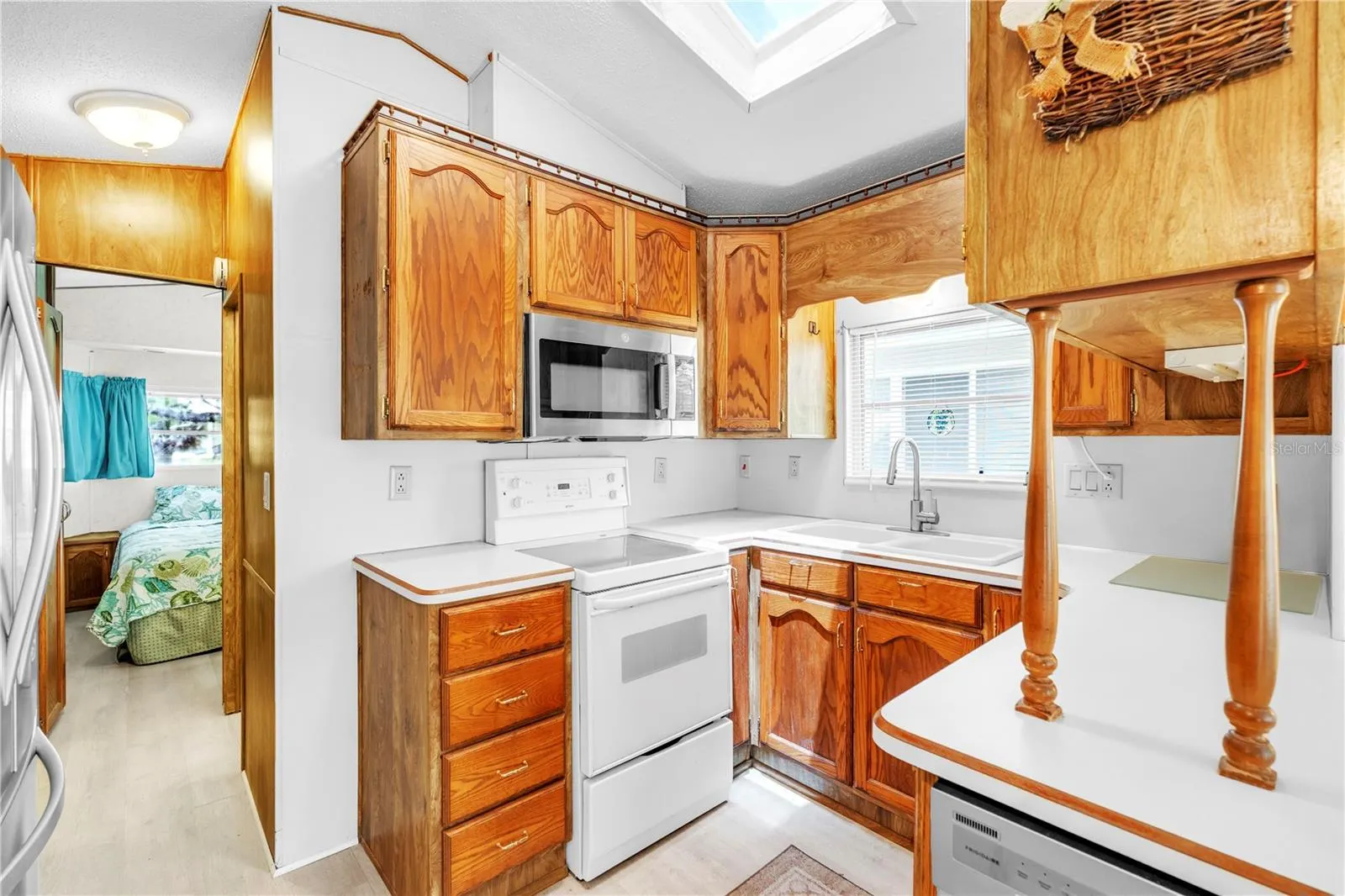 129 BROOKSHIRE DR