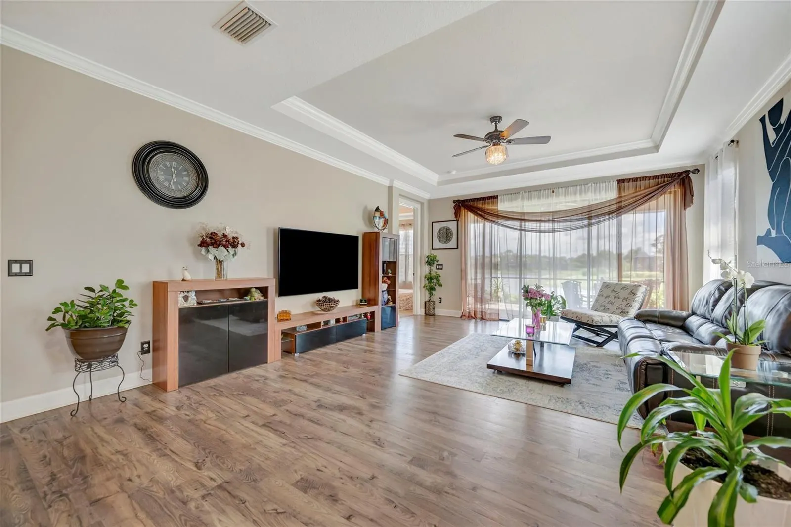 5548 SENTIERO DR