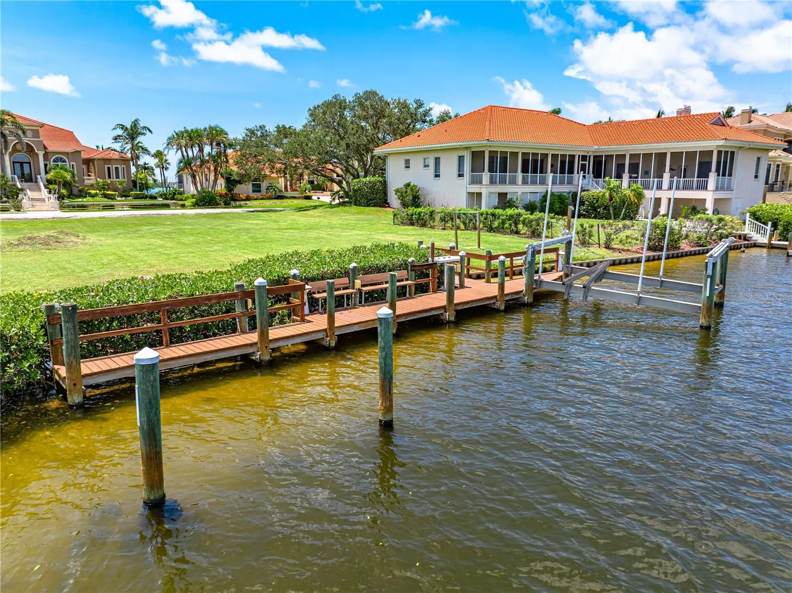 473 ANCHORAGE DR