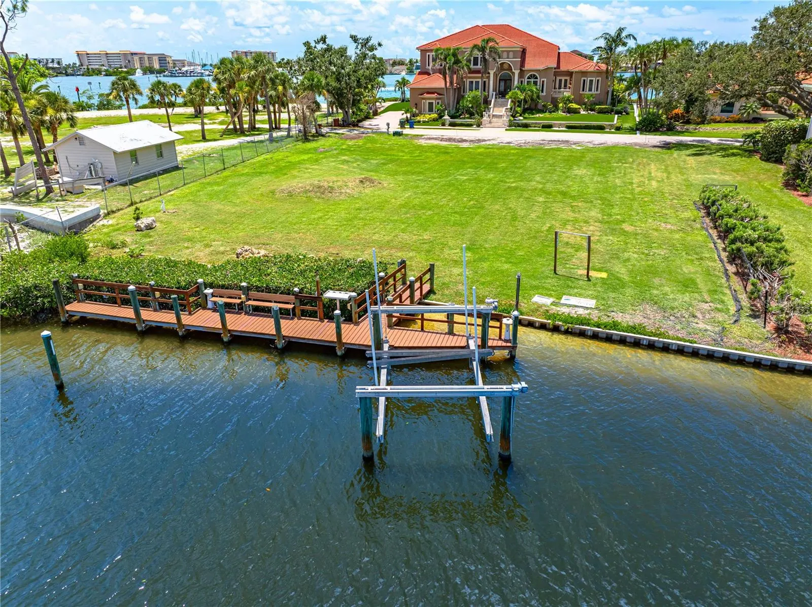 473 ANCHORAGE DR