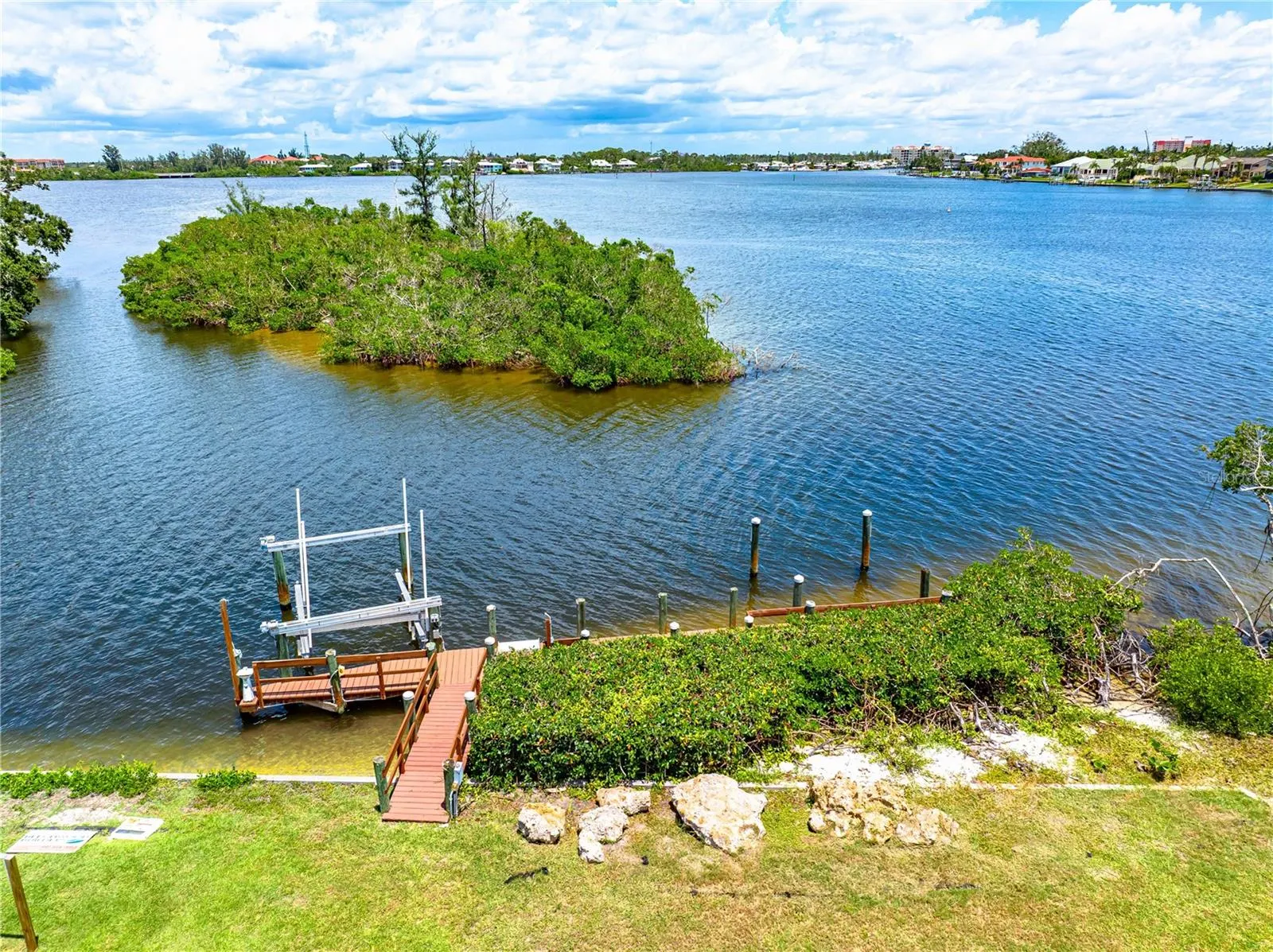 473 ANCHORAGE DR