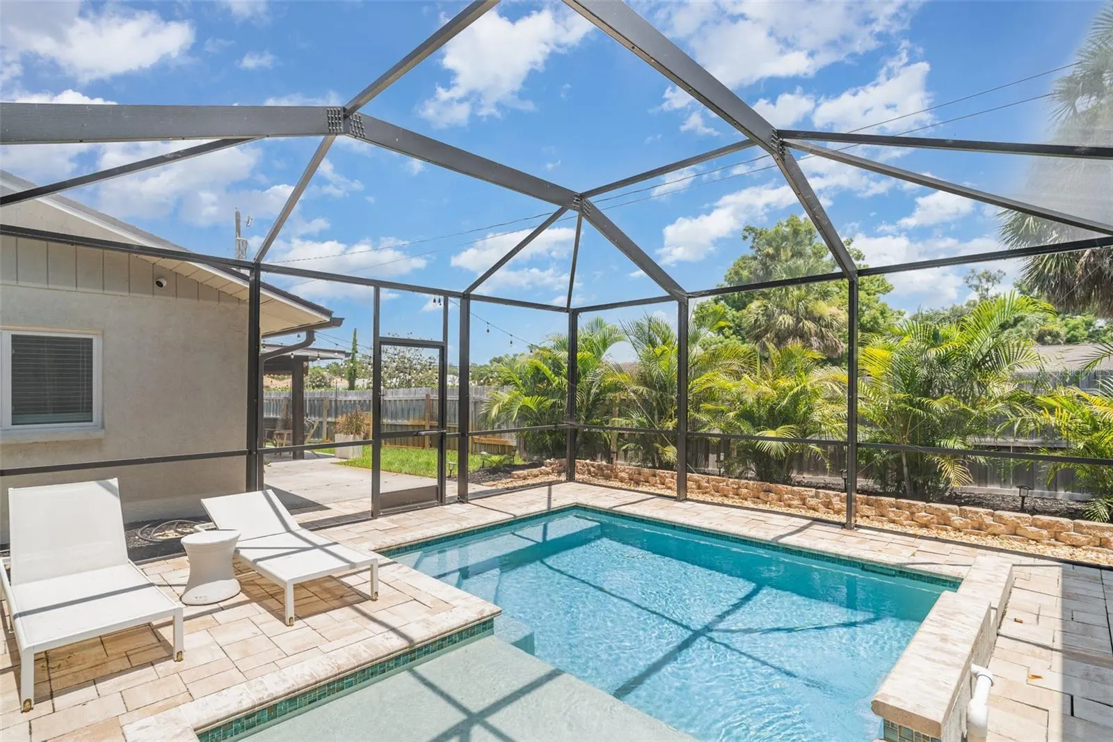 503 CASAS BONITAS PL