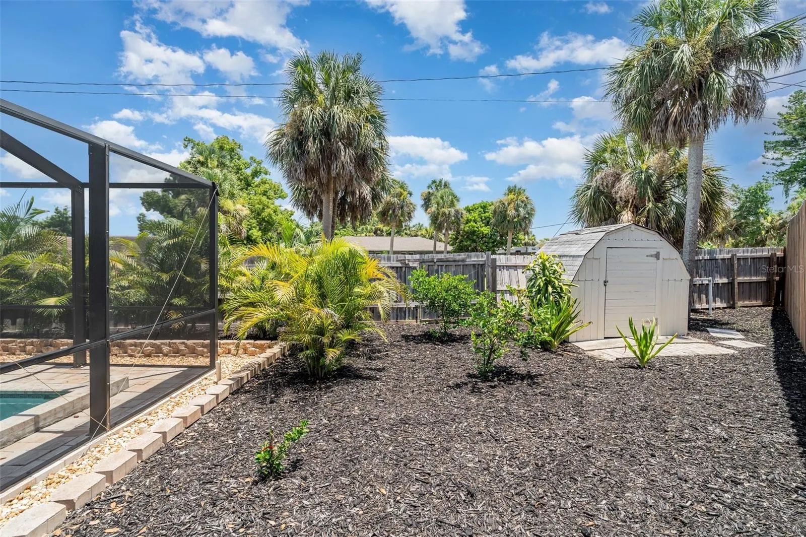 503 CASAS BONITAS PL