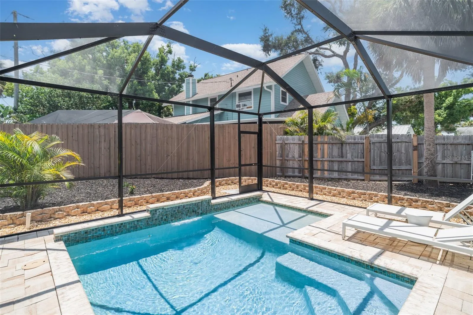503 CASAS BONITAS PL