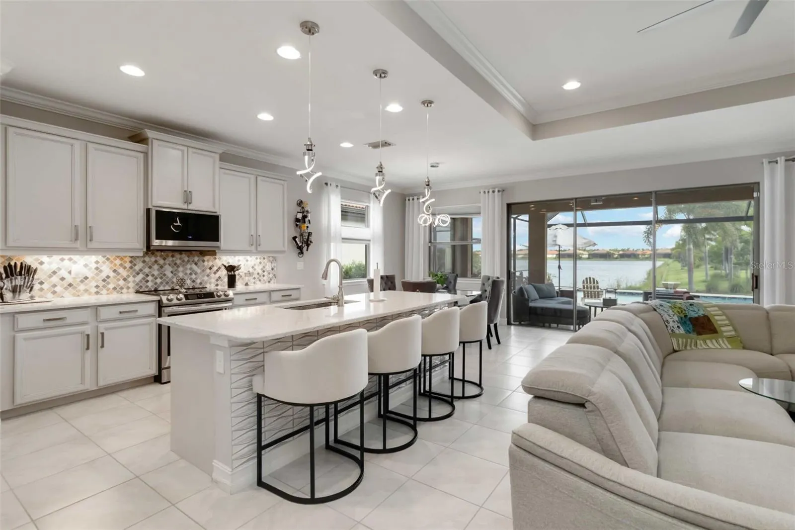 359 TOSCAVILLA BLVD