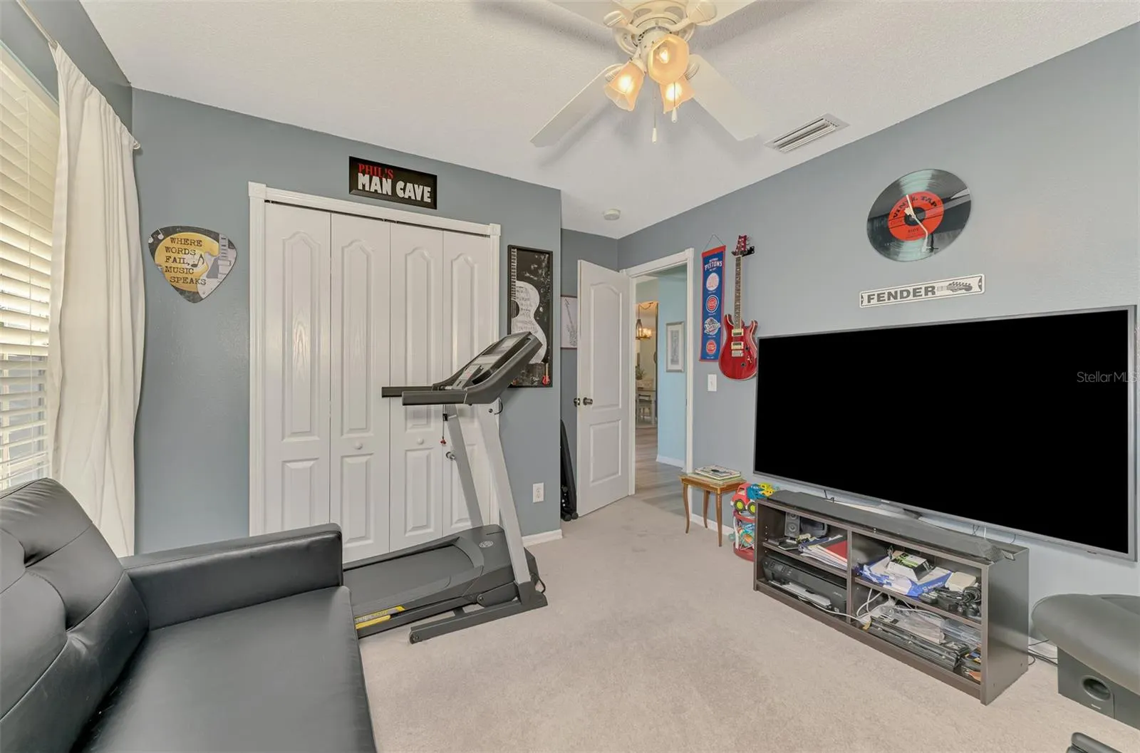 241 FAREHAM DR