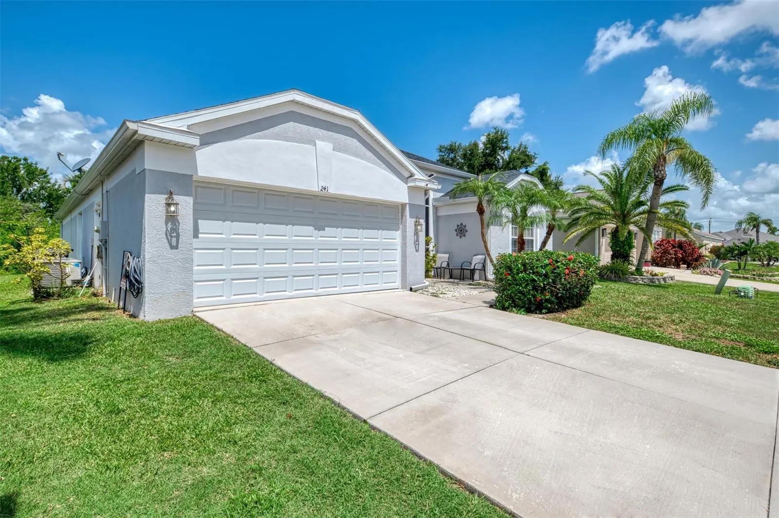 241 FAREHAM DR