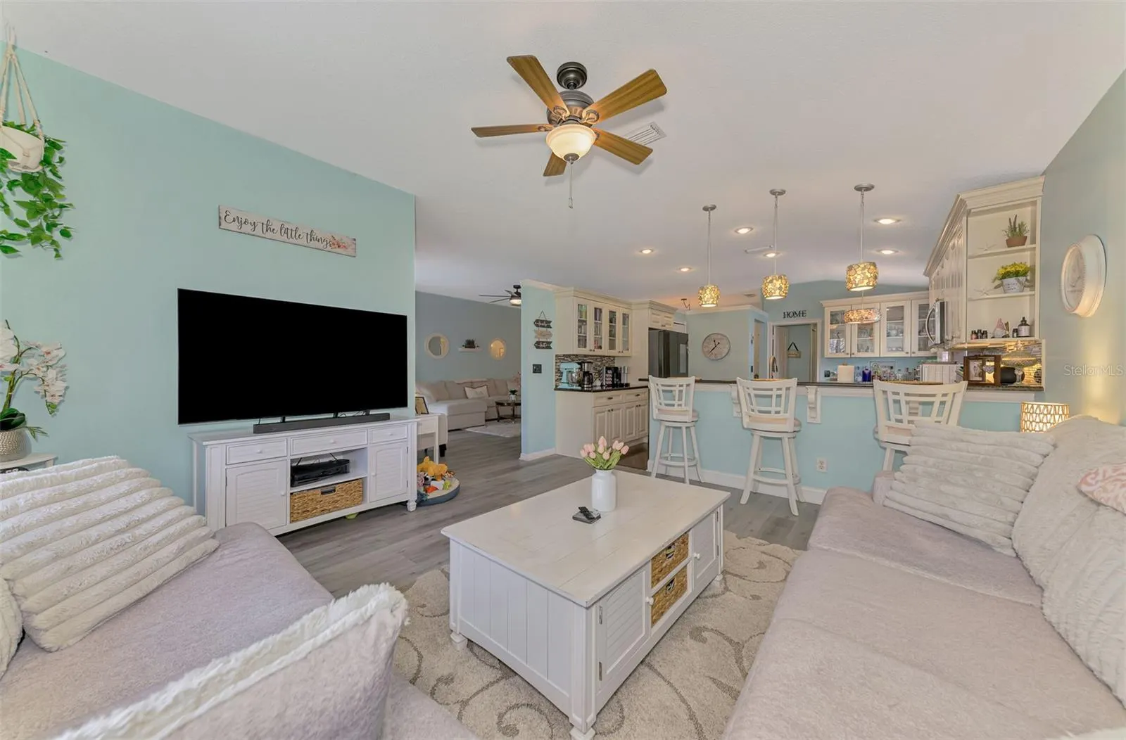241 FAREHAM DR