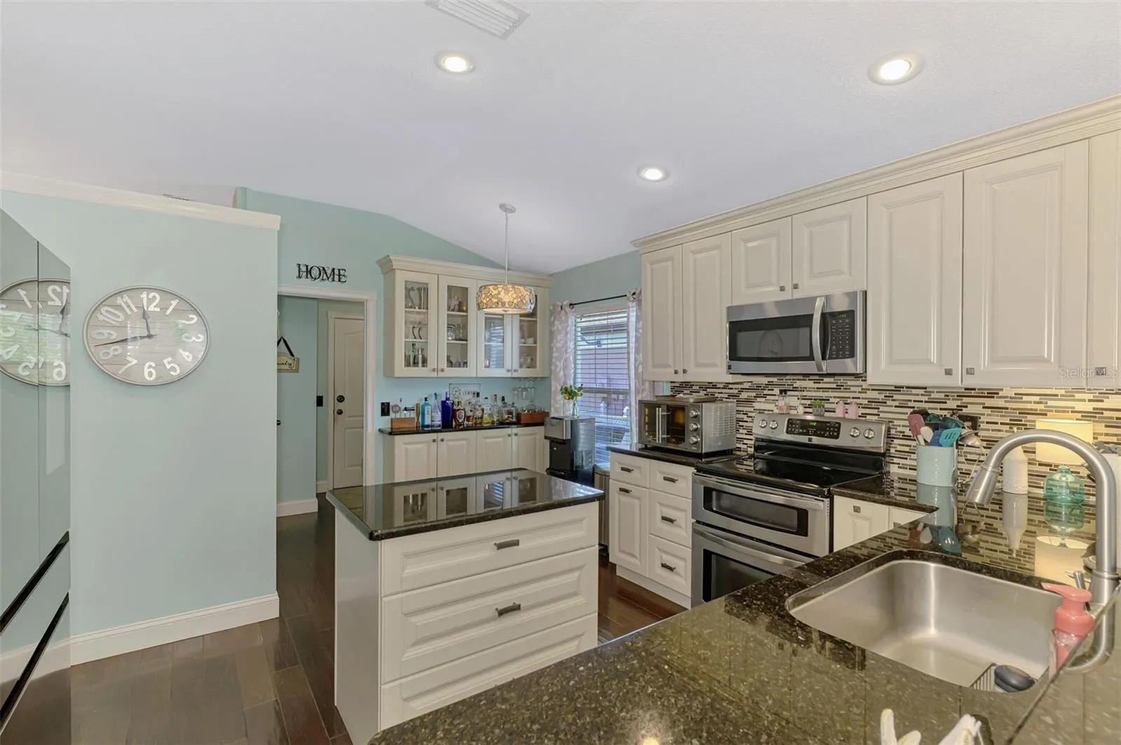241 FAREHAM DR
