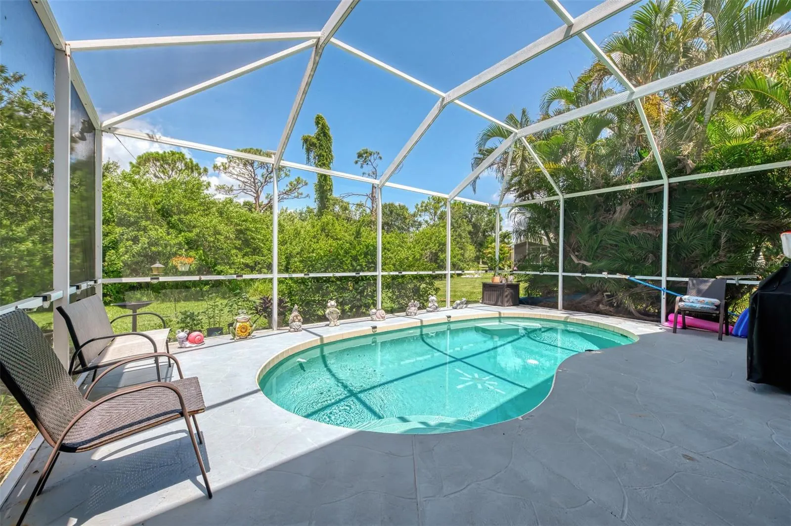 241 FAREHAM DR