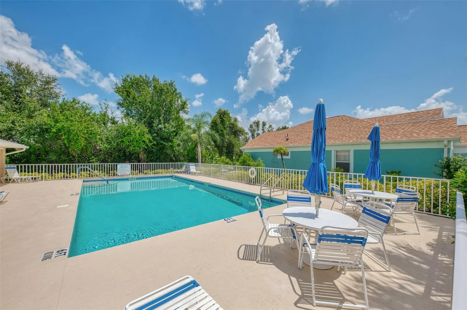 241 FAREHAM DR