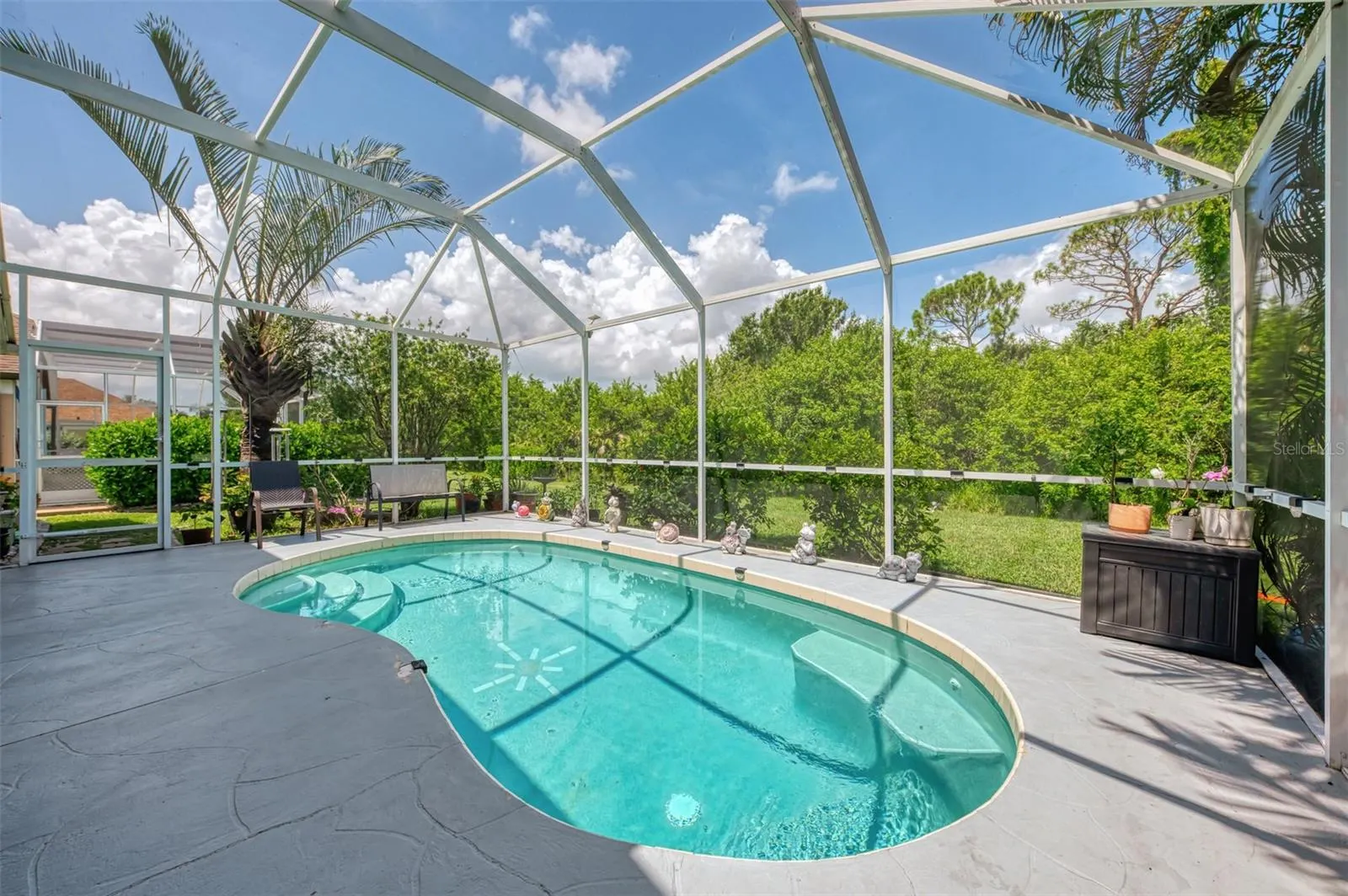 241 FAREHAM DR