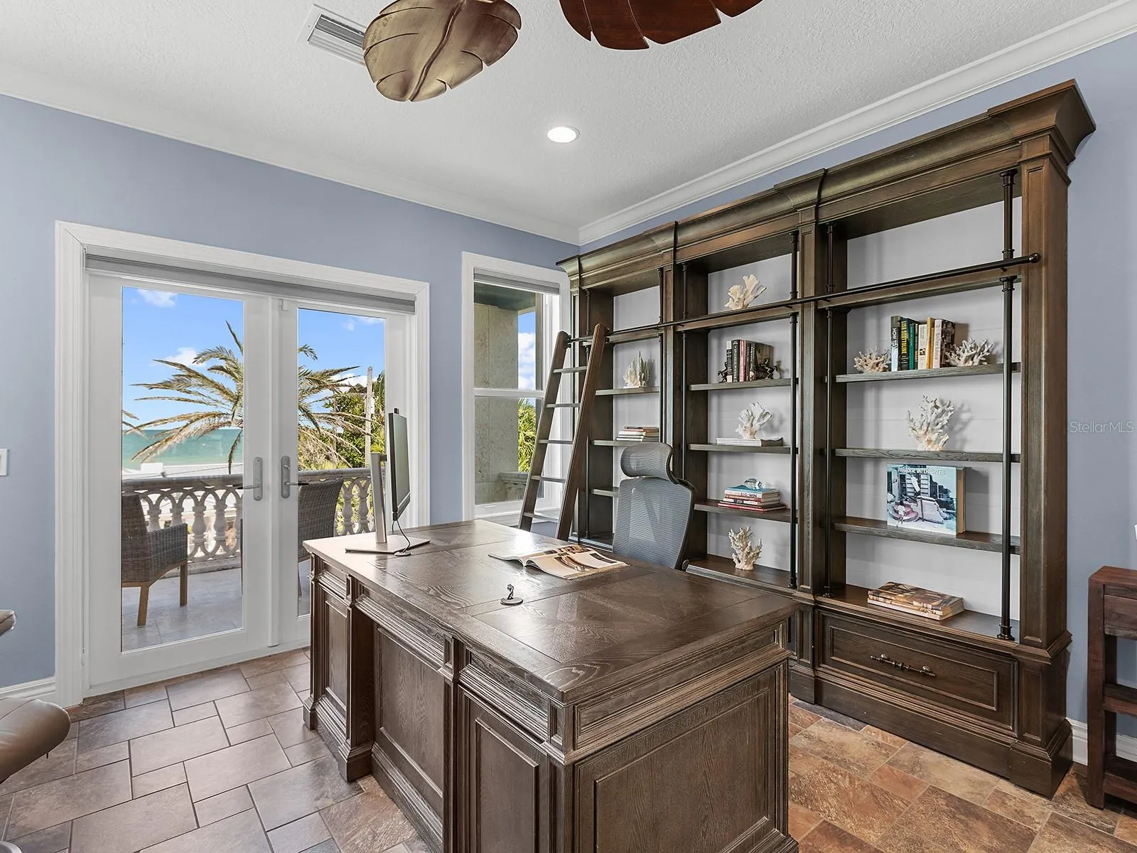 144 N CASEY KEY RD