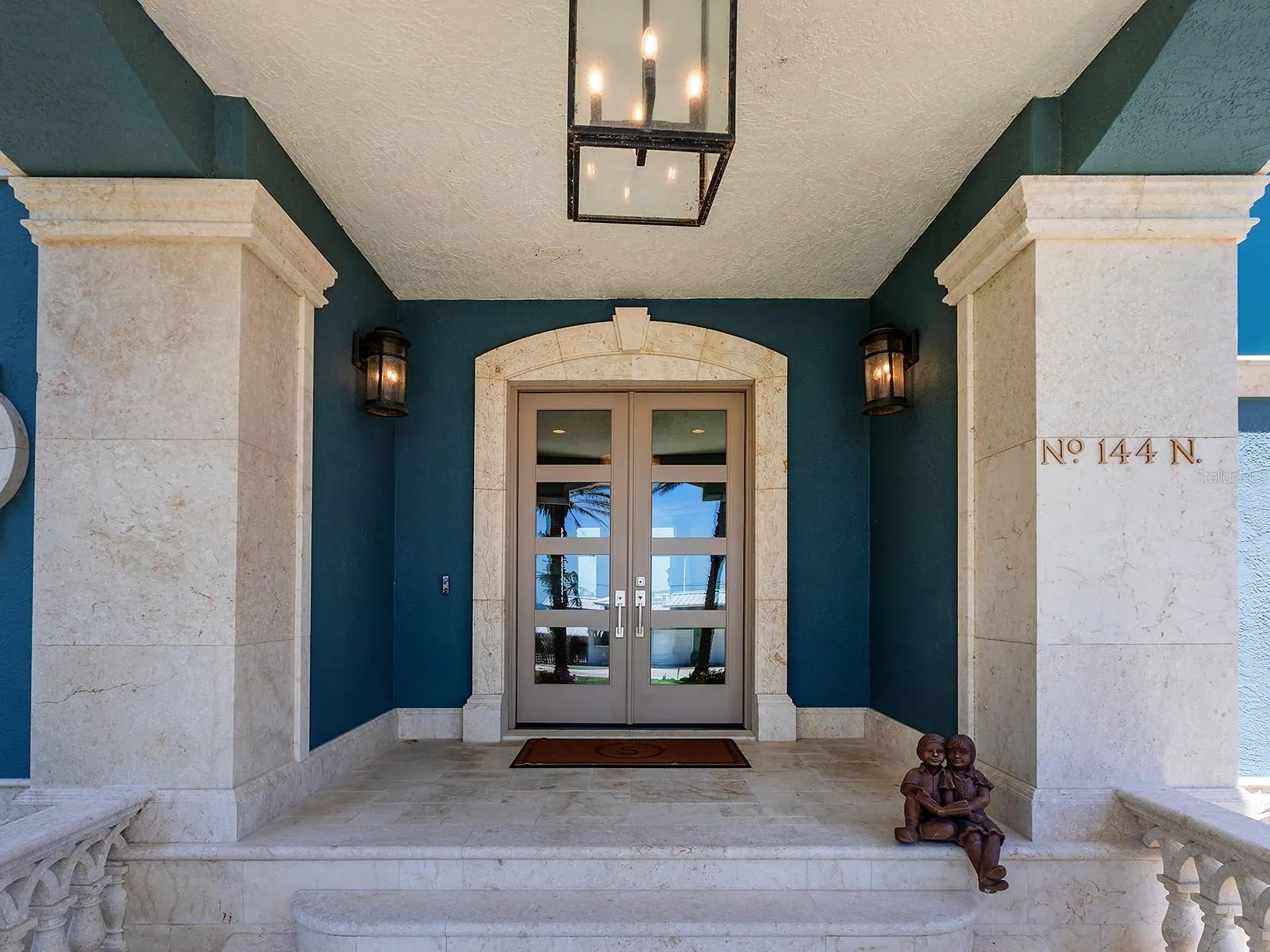 144 N CASEY KEY RD
