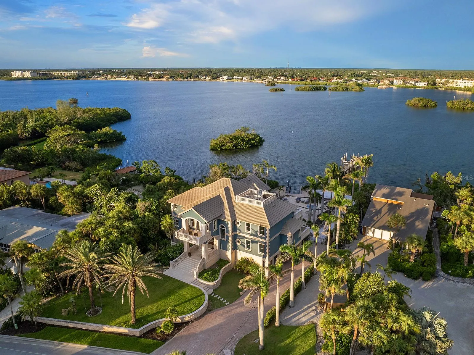 144 N CASEY KEY RD
