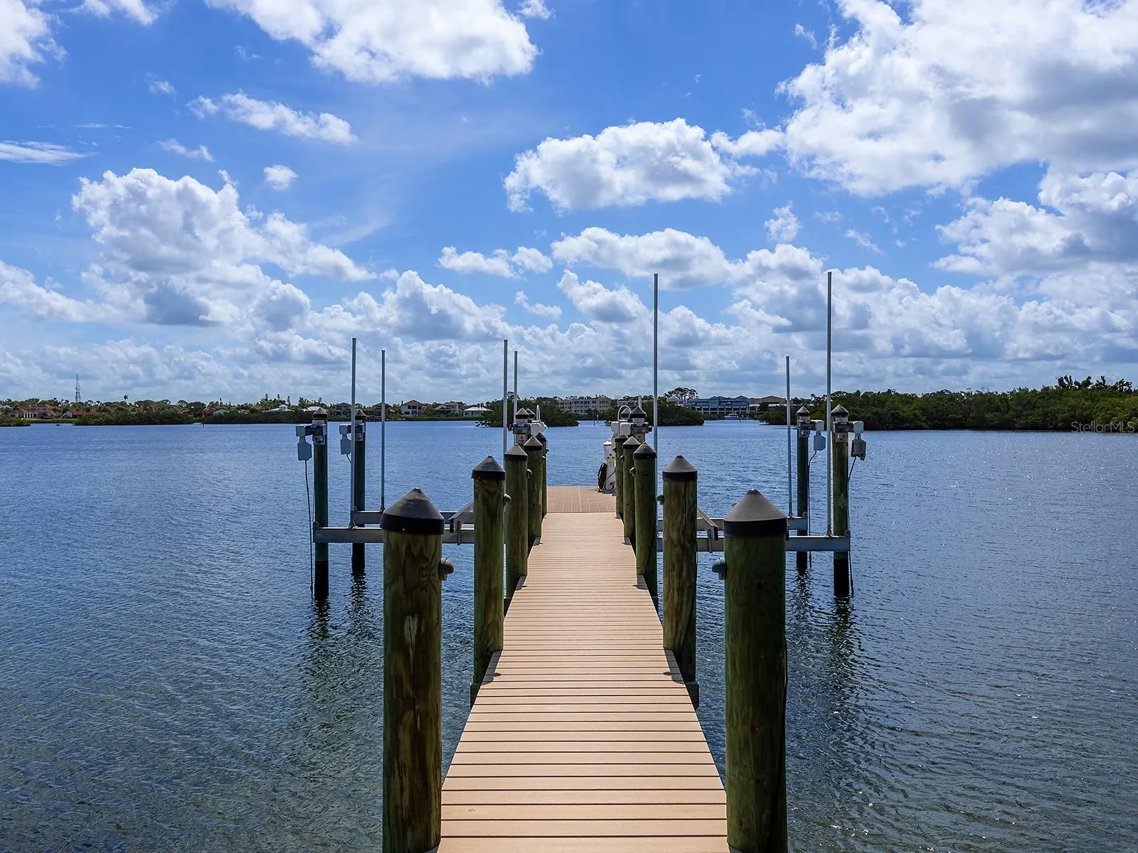 144 N CASEY KEY RD