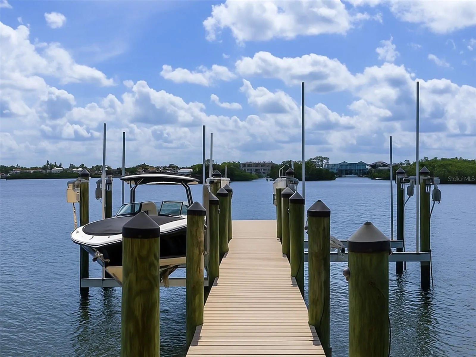 144 N CASEY KEY RD