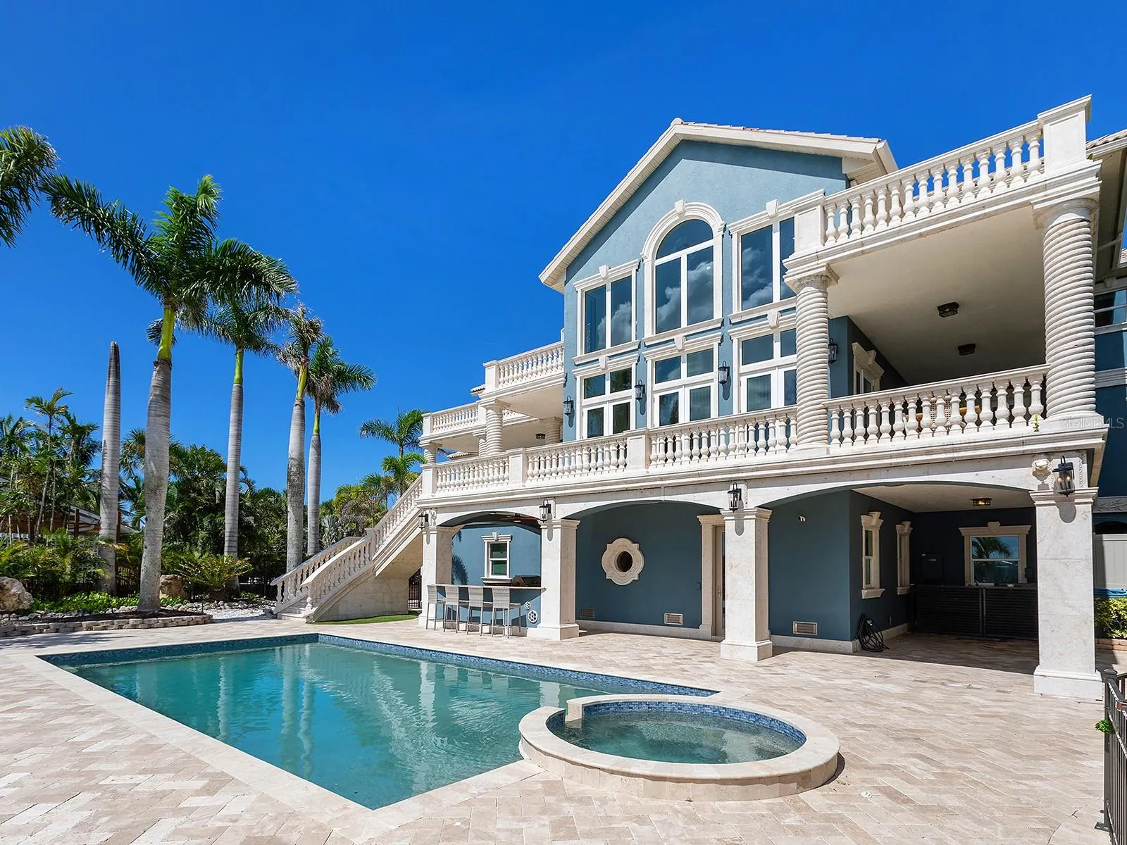 144 N CASEY KEY RD