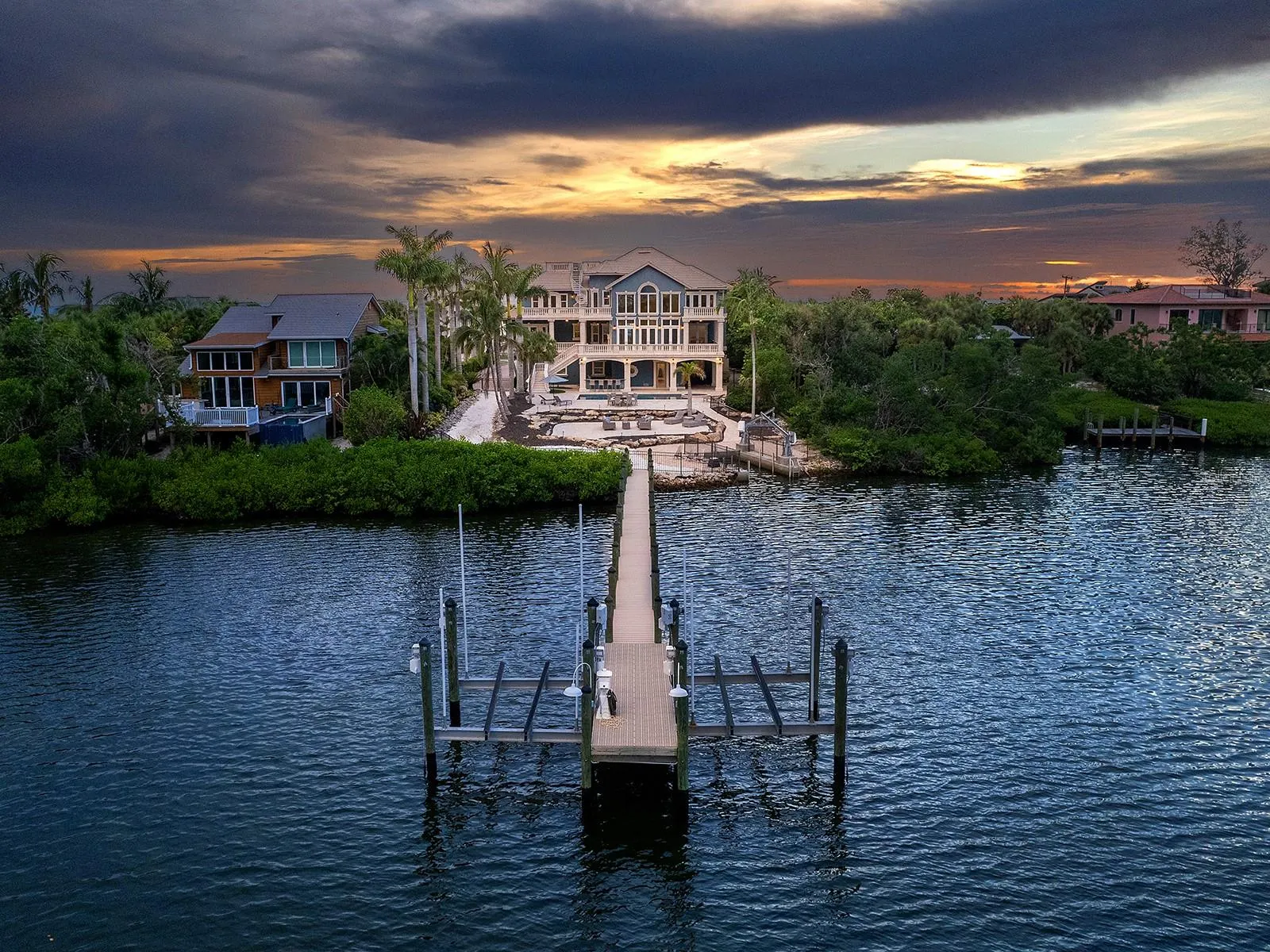 144 N CASEY KEY RD