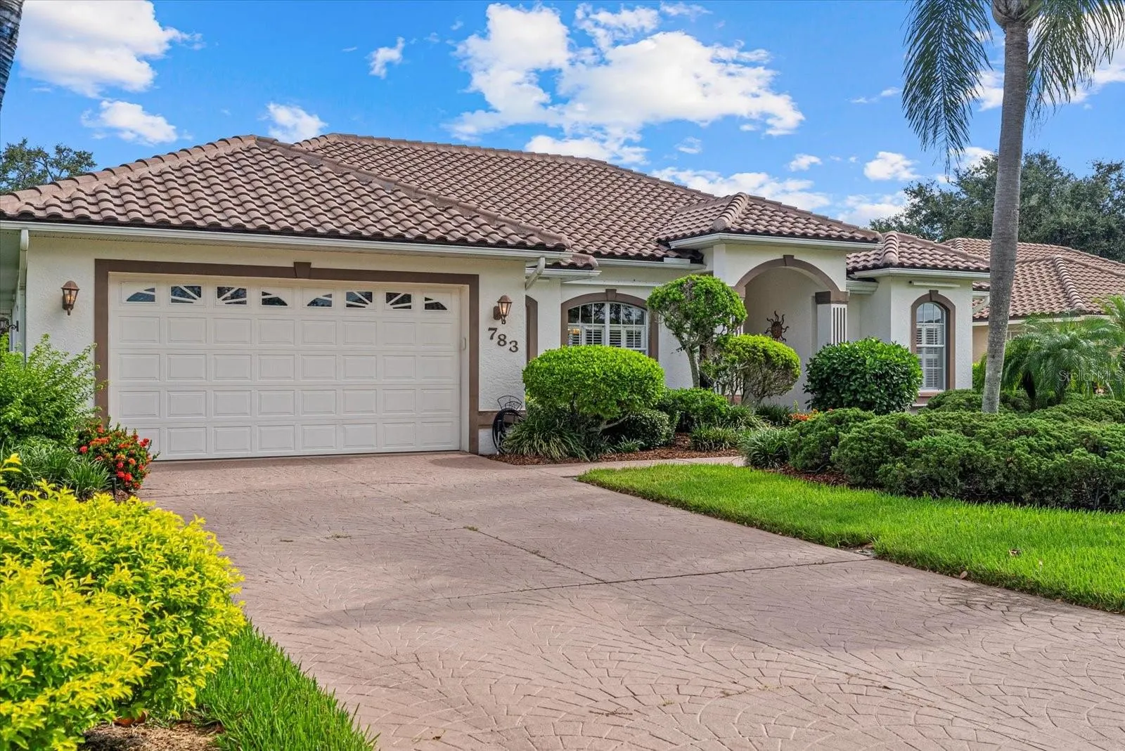 783 BRIDLE OAKS DR