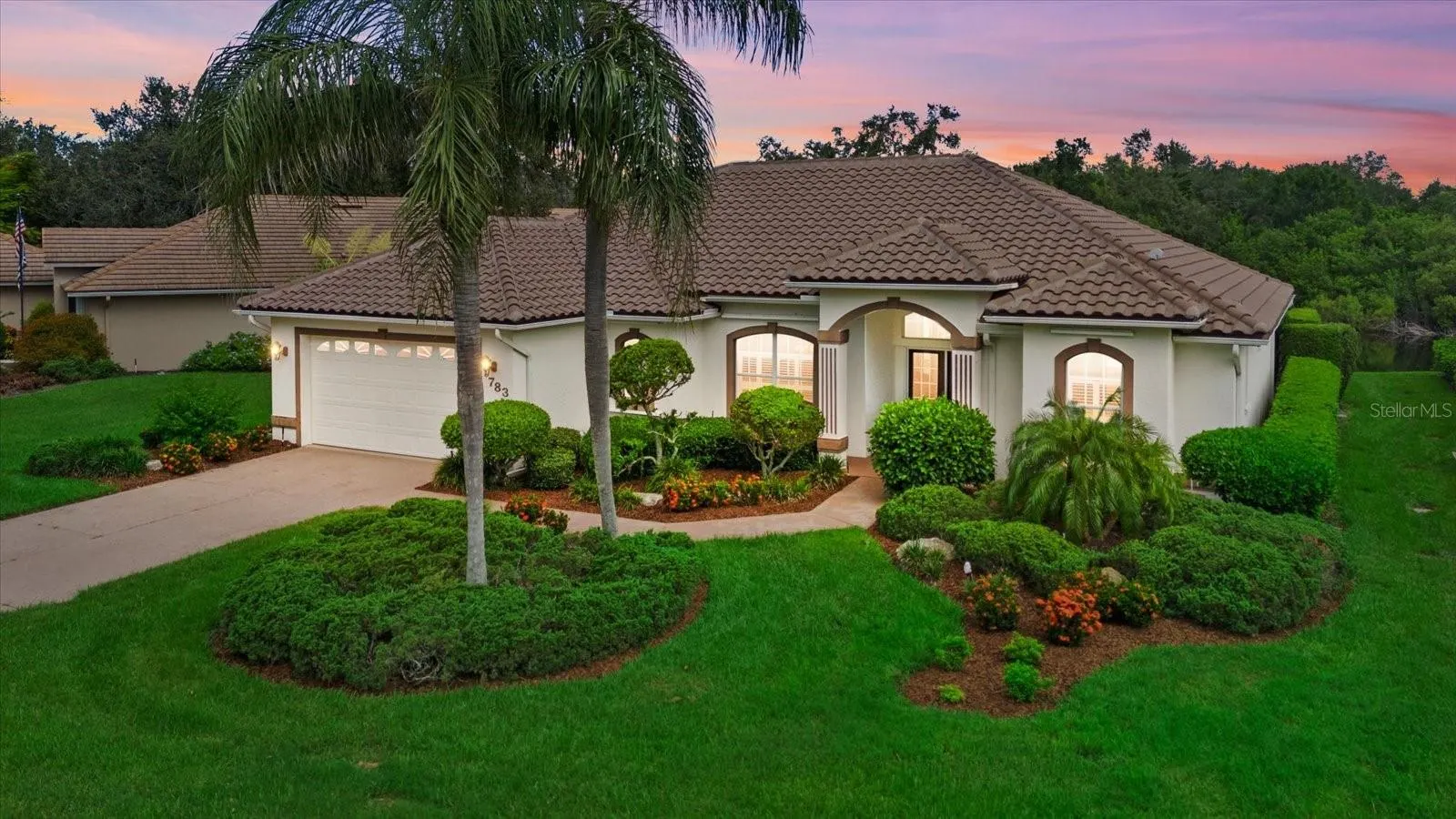 783 BRIDLE OAKS DR
