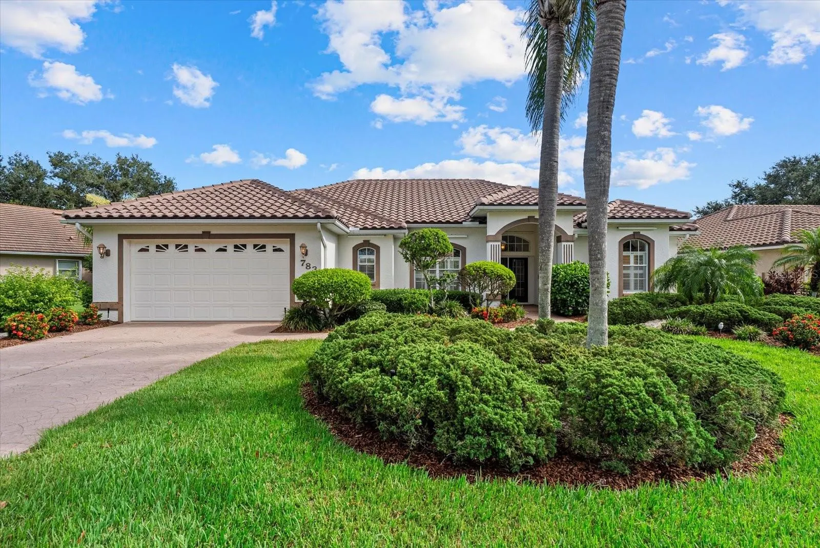 783 BRIDLE OAKS DR