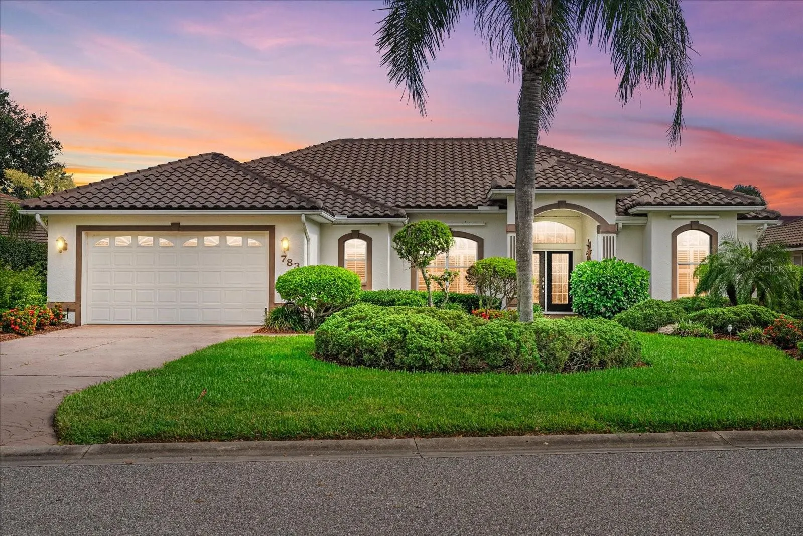 783 BRIDLE OAKS DR