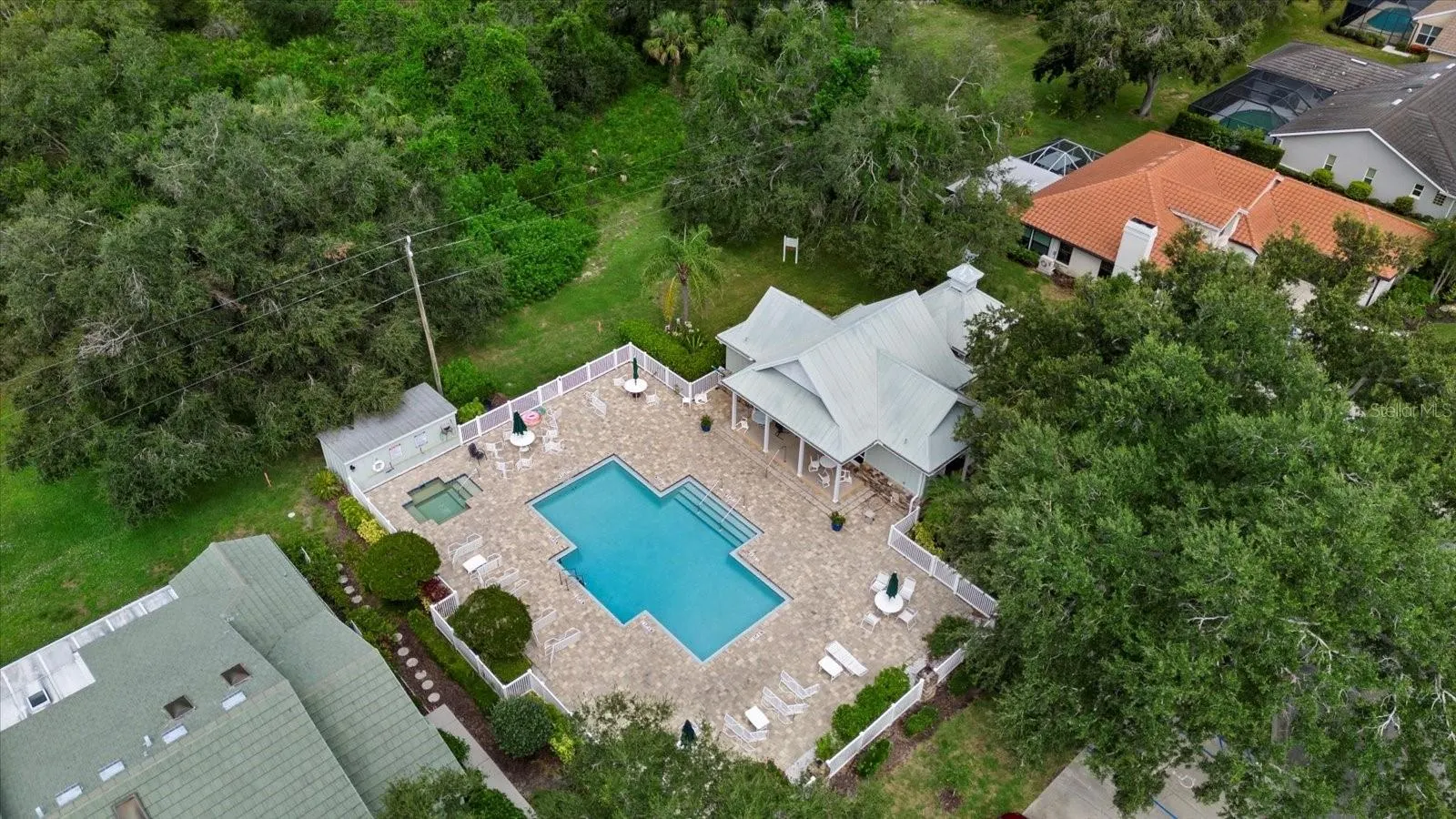 783 BRIDLE OAKS DR
