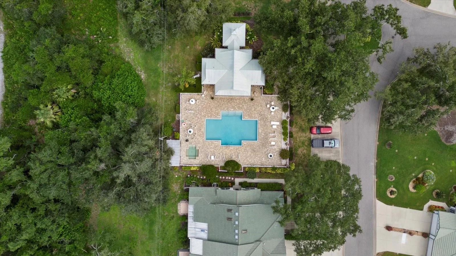 783 BRIDLE OAKS DR