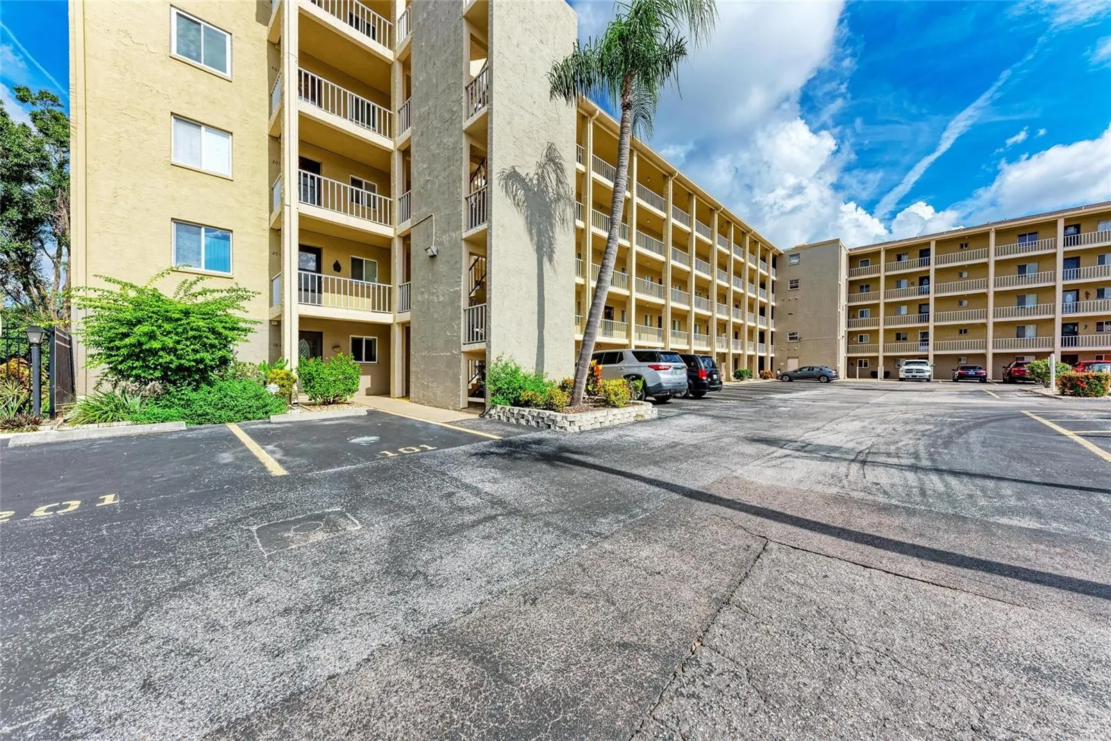 3506 LAKE BAYSHORE DR #K104, #K104