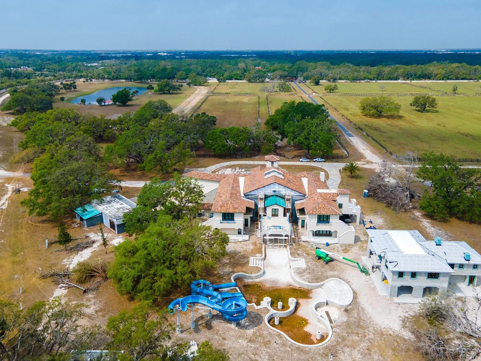 600 N JACKSON RD