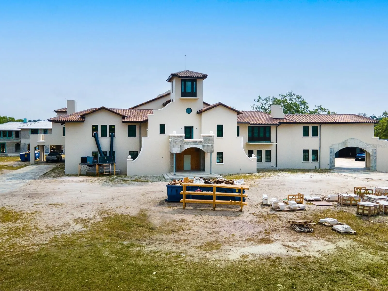 600 N JACKSON RD