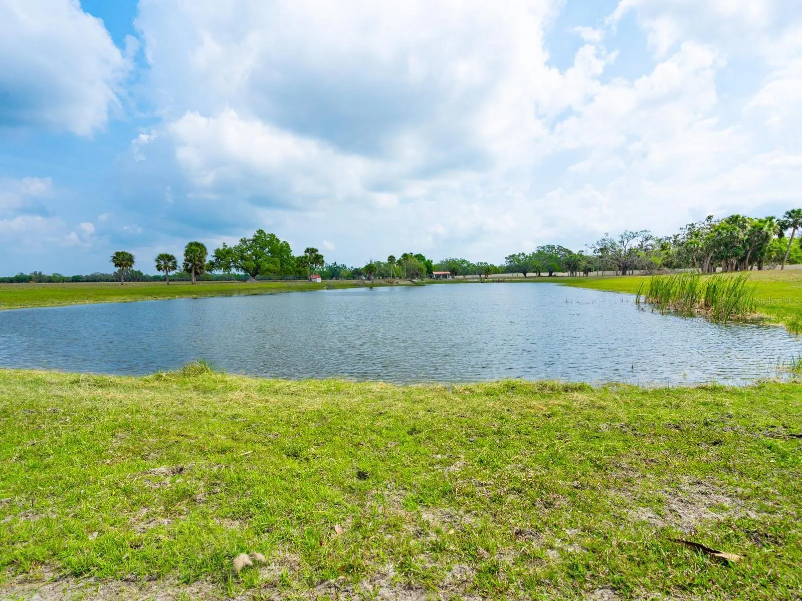 600 N JACKSON RD