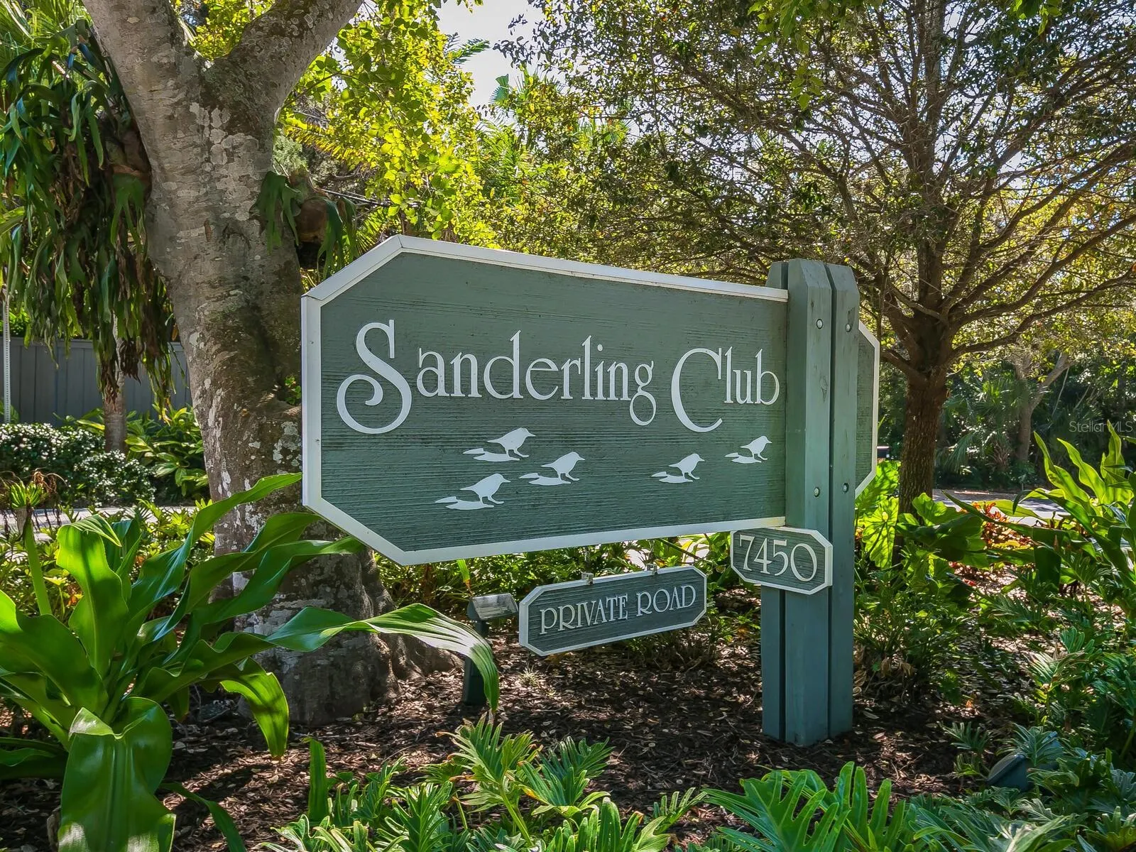 8250 SANDERLING RD