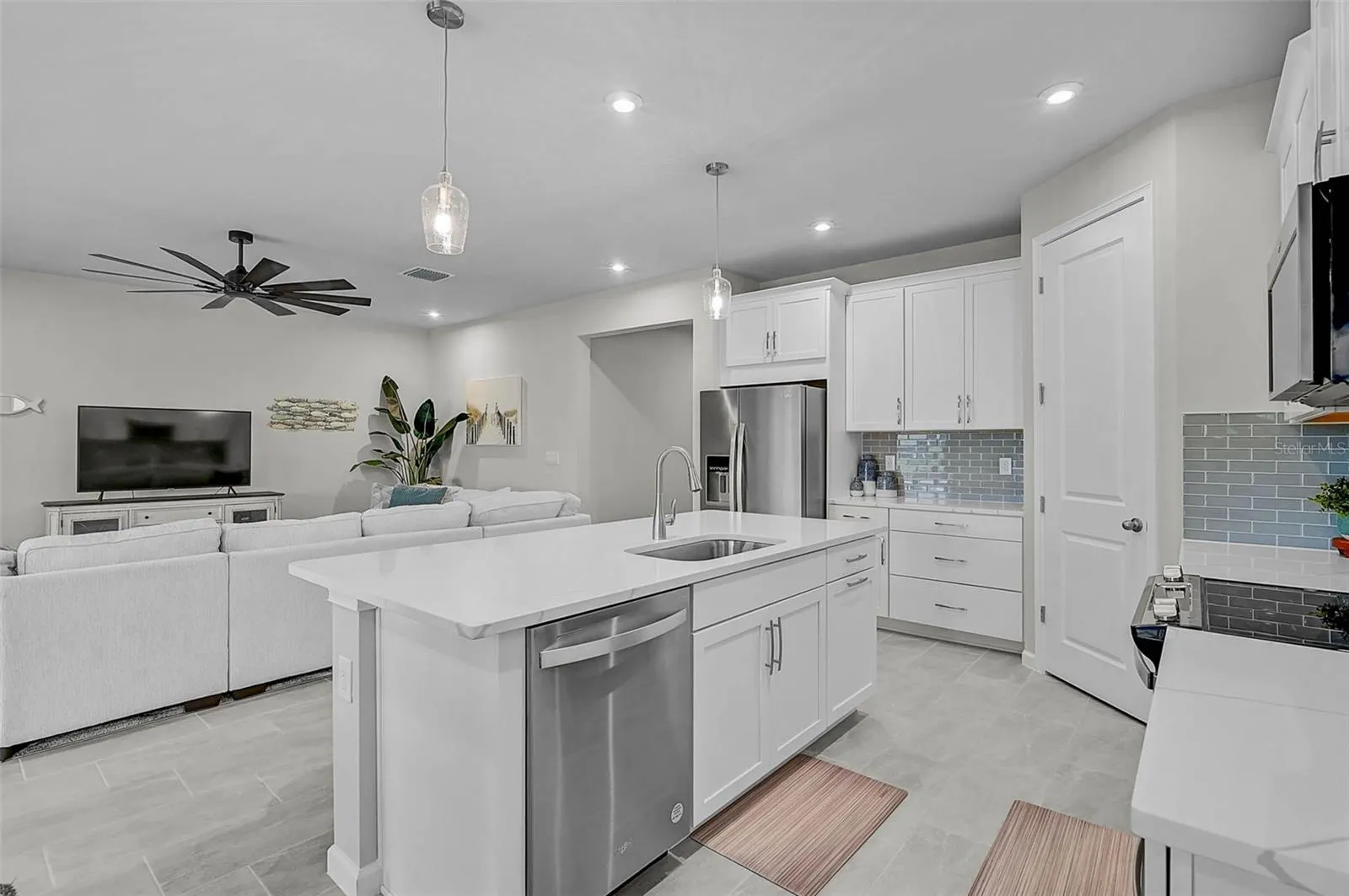20429 BANDERA PL
