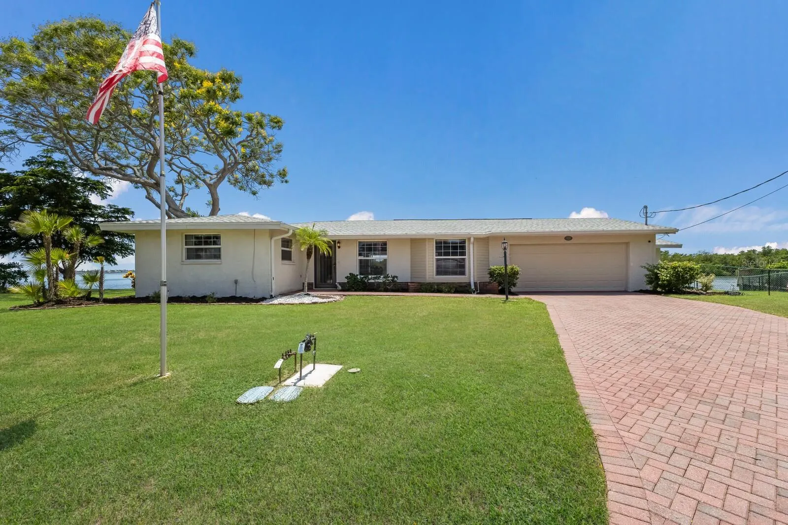10419 SPOONBILL RD W