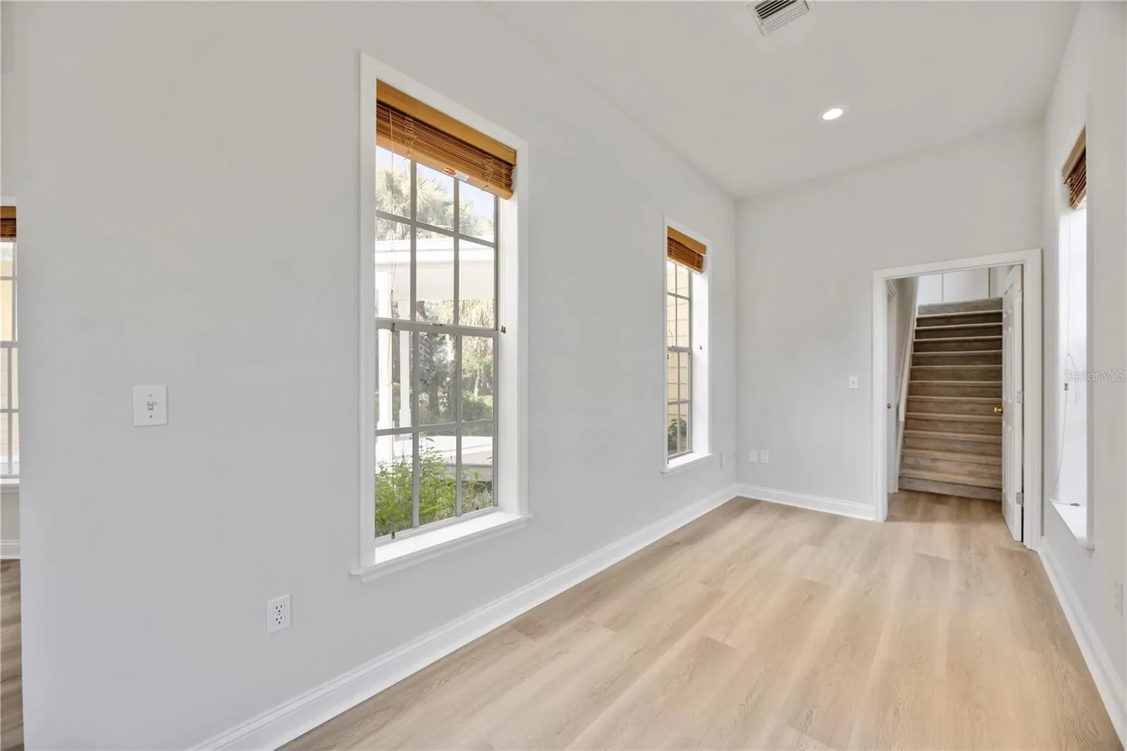 1245 HANOVERIAN CIR