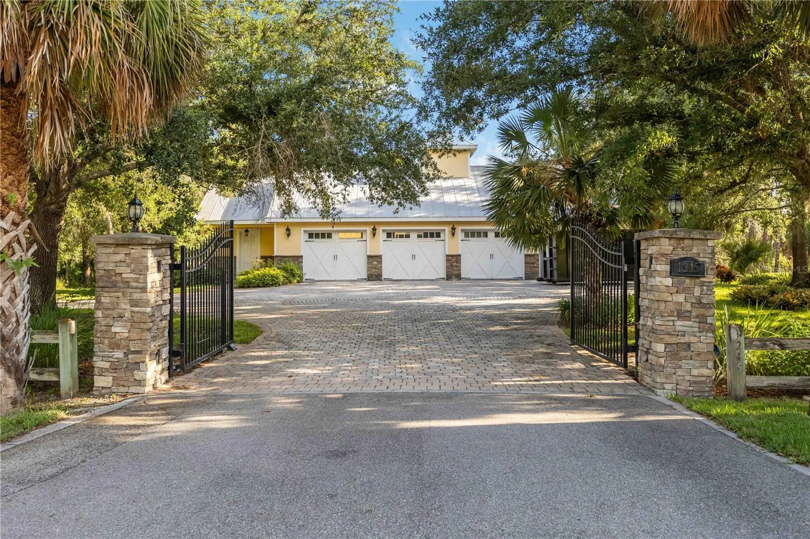 1245 HANOVERIAN CIR
