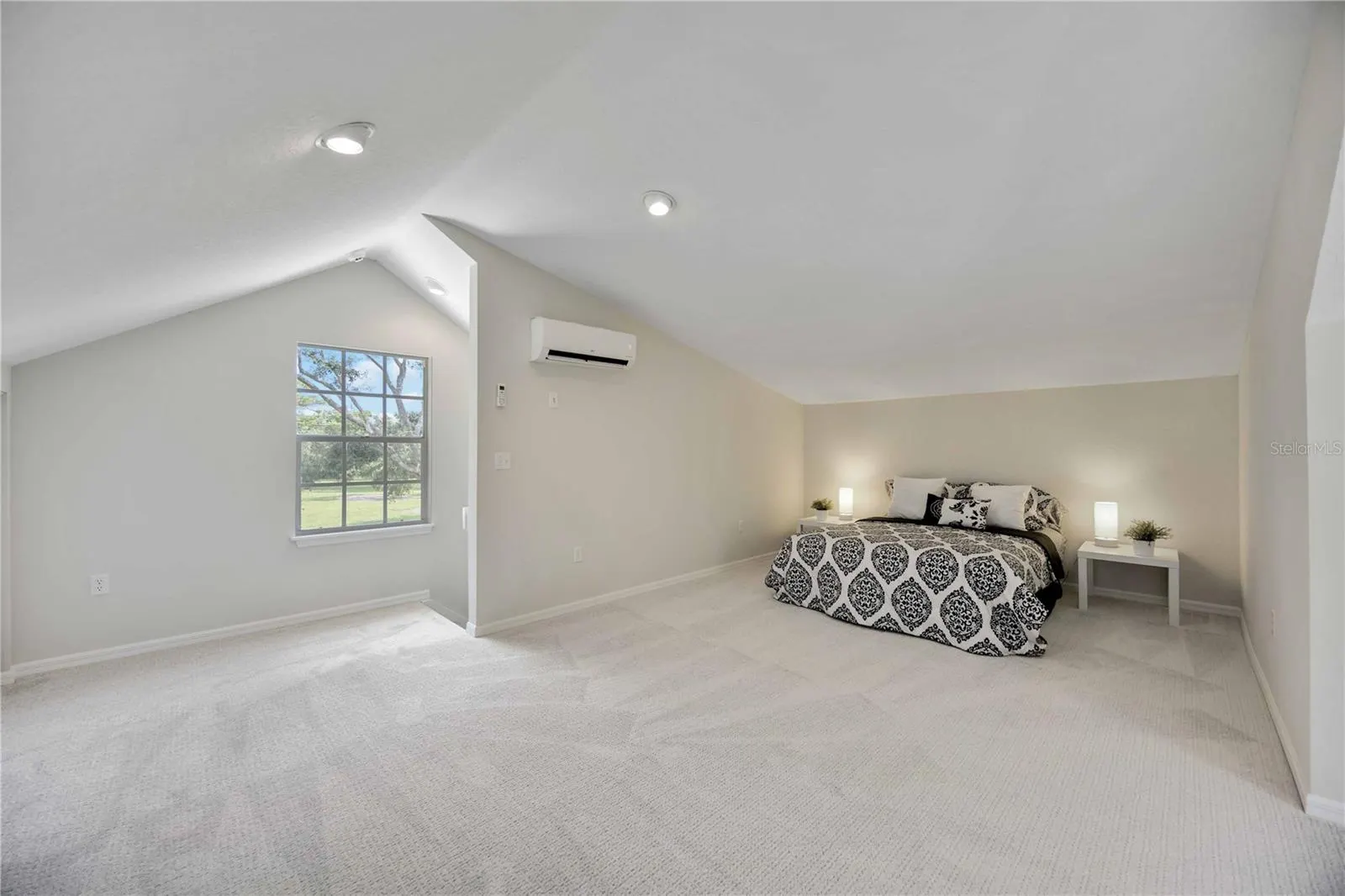 1245 HANOVERIAN CIR